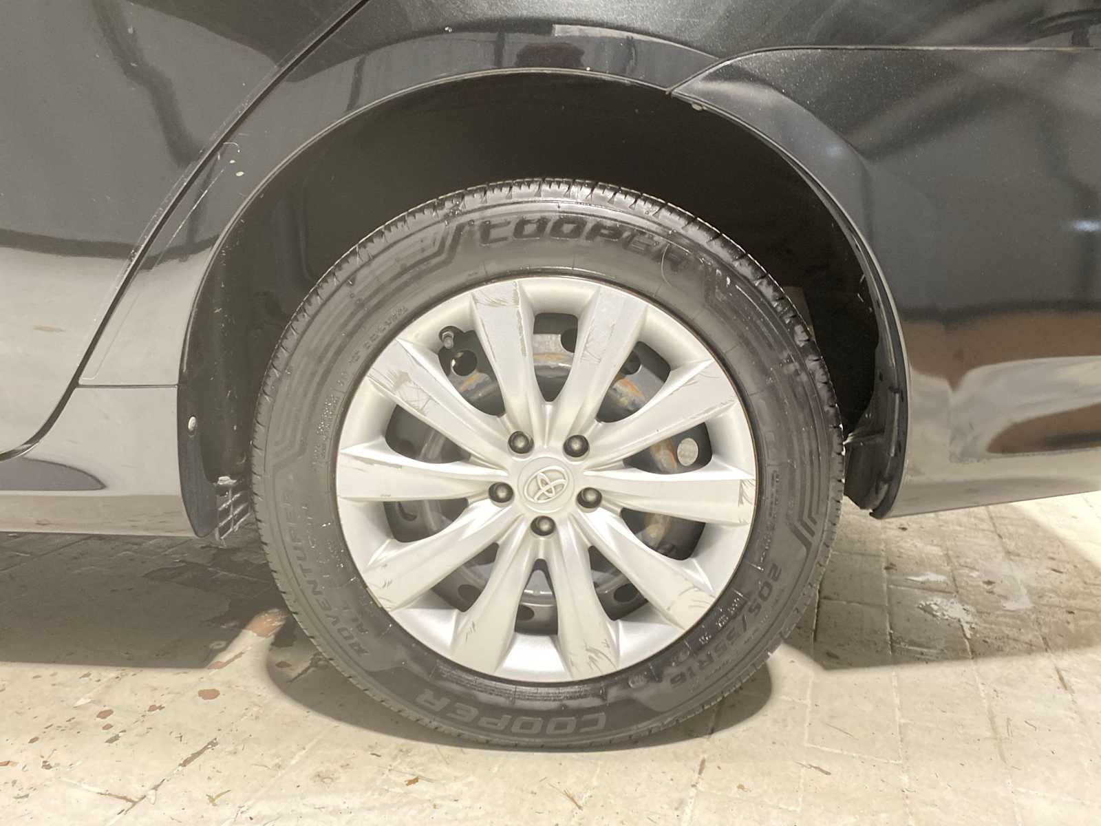 Thumbnail: 2013 Toyota Corolla - 8