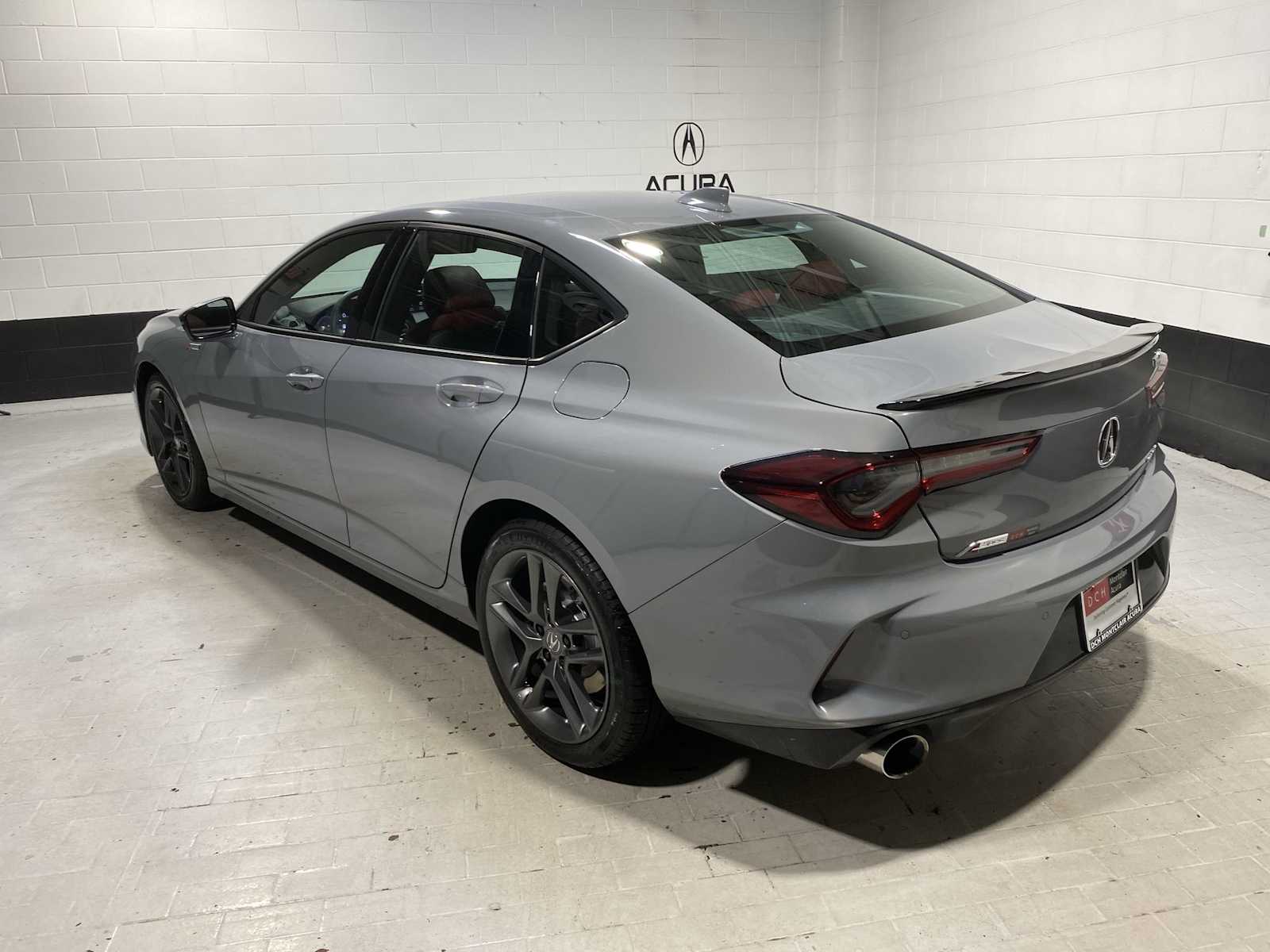 Thumbnail: 2025 Acura TLX - 4