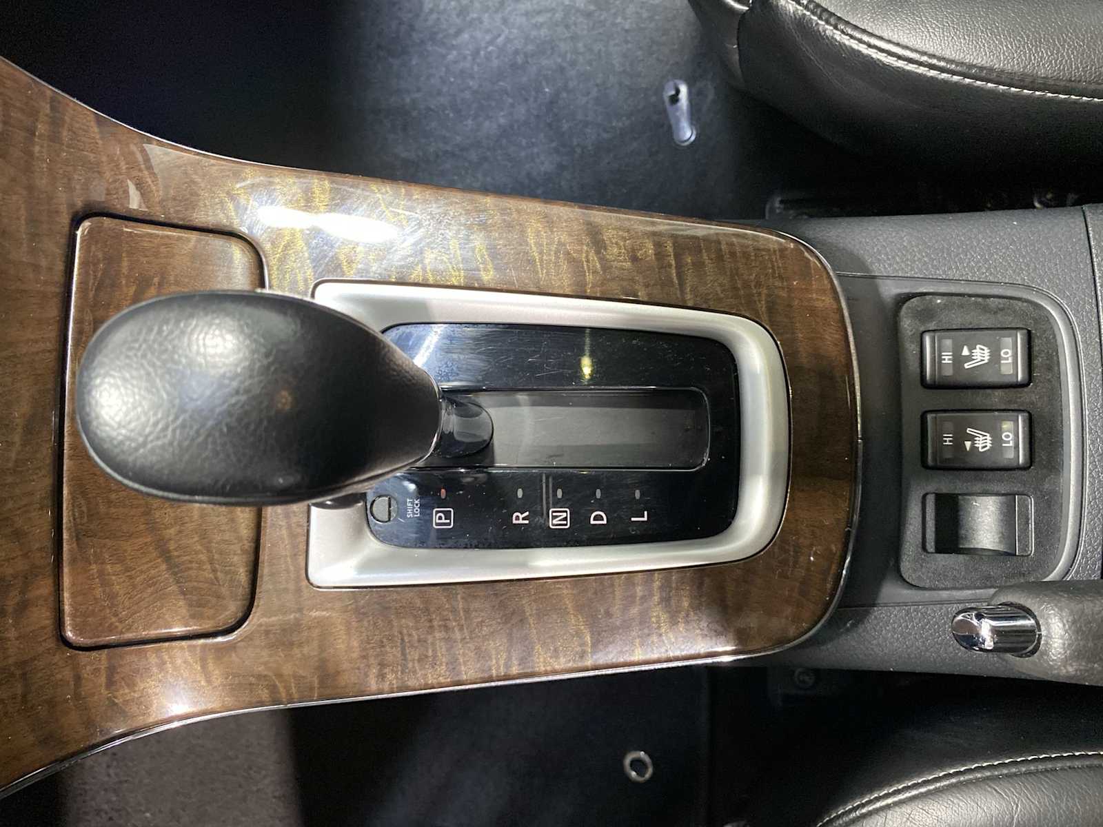 2014 Nissan Sentra SL 17