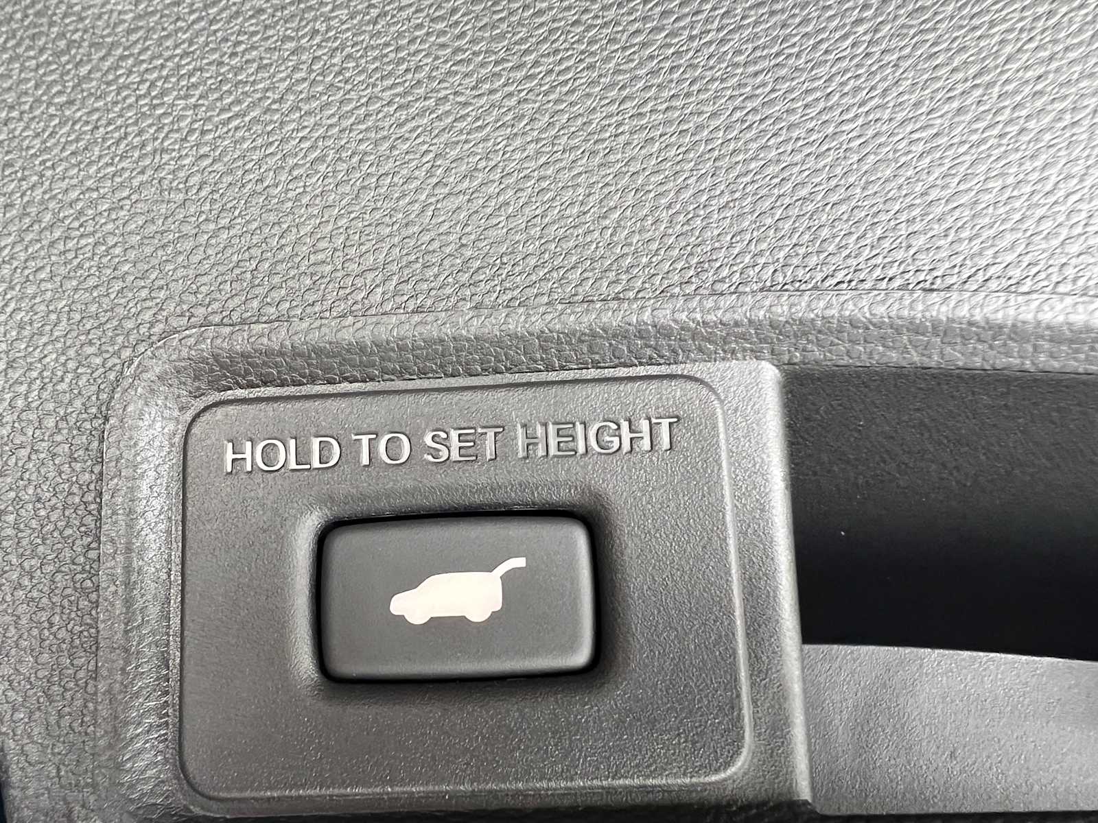 Thumbnail: 2026 Acura RDX - 30