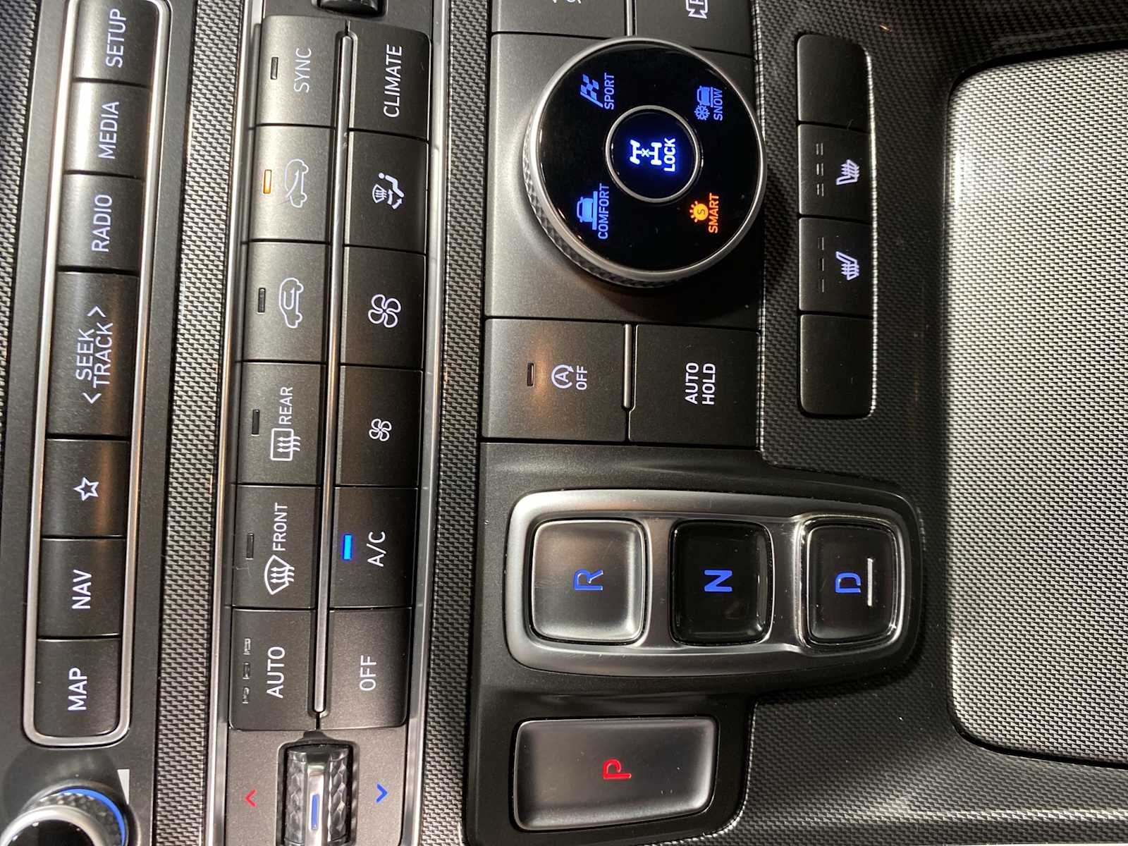 Thumbnail: 2023 Hyundai Santa Fe - 17