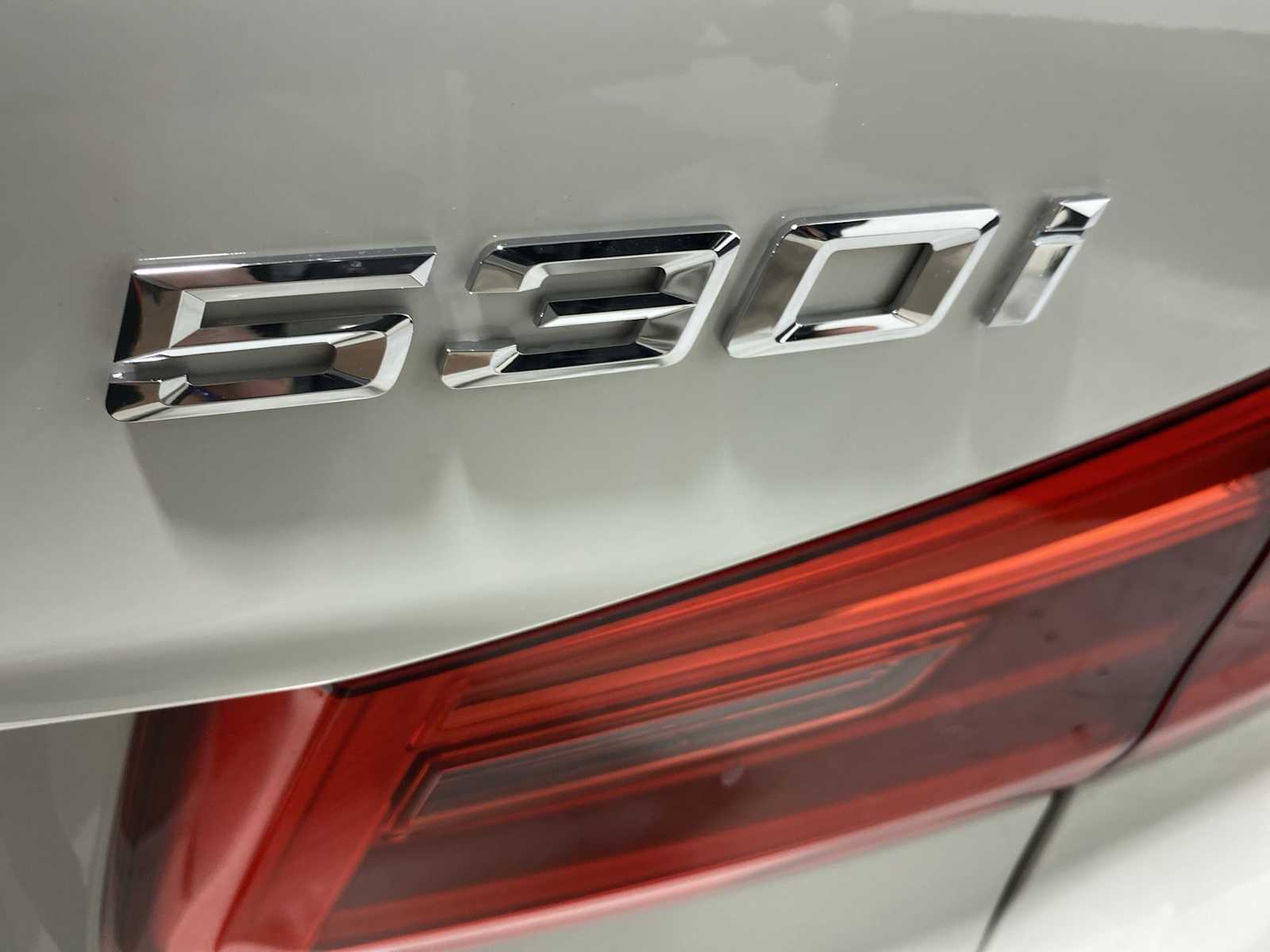 Thumbnail: 2017 BMW 5 Series - 7