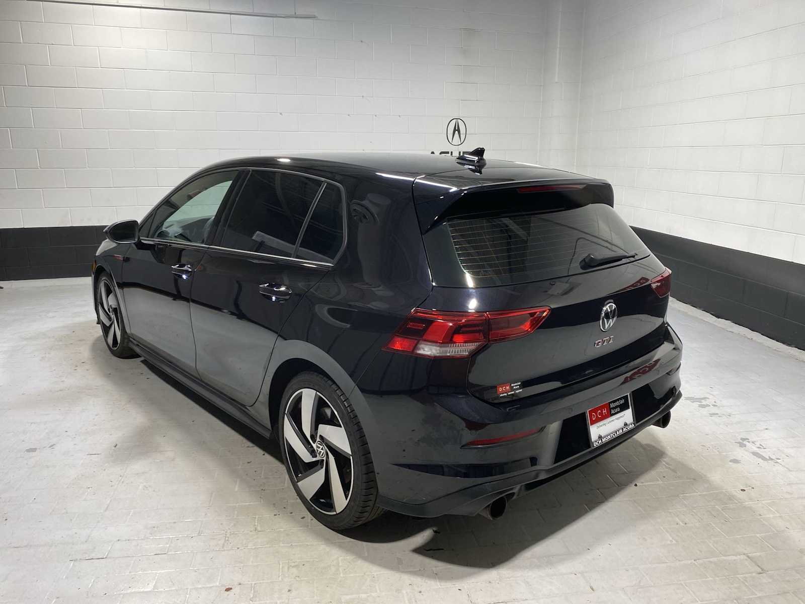 Thumbnail: 2022 Volkswagen Golf - 4