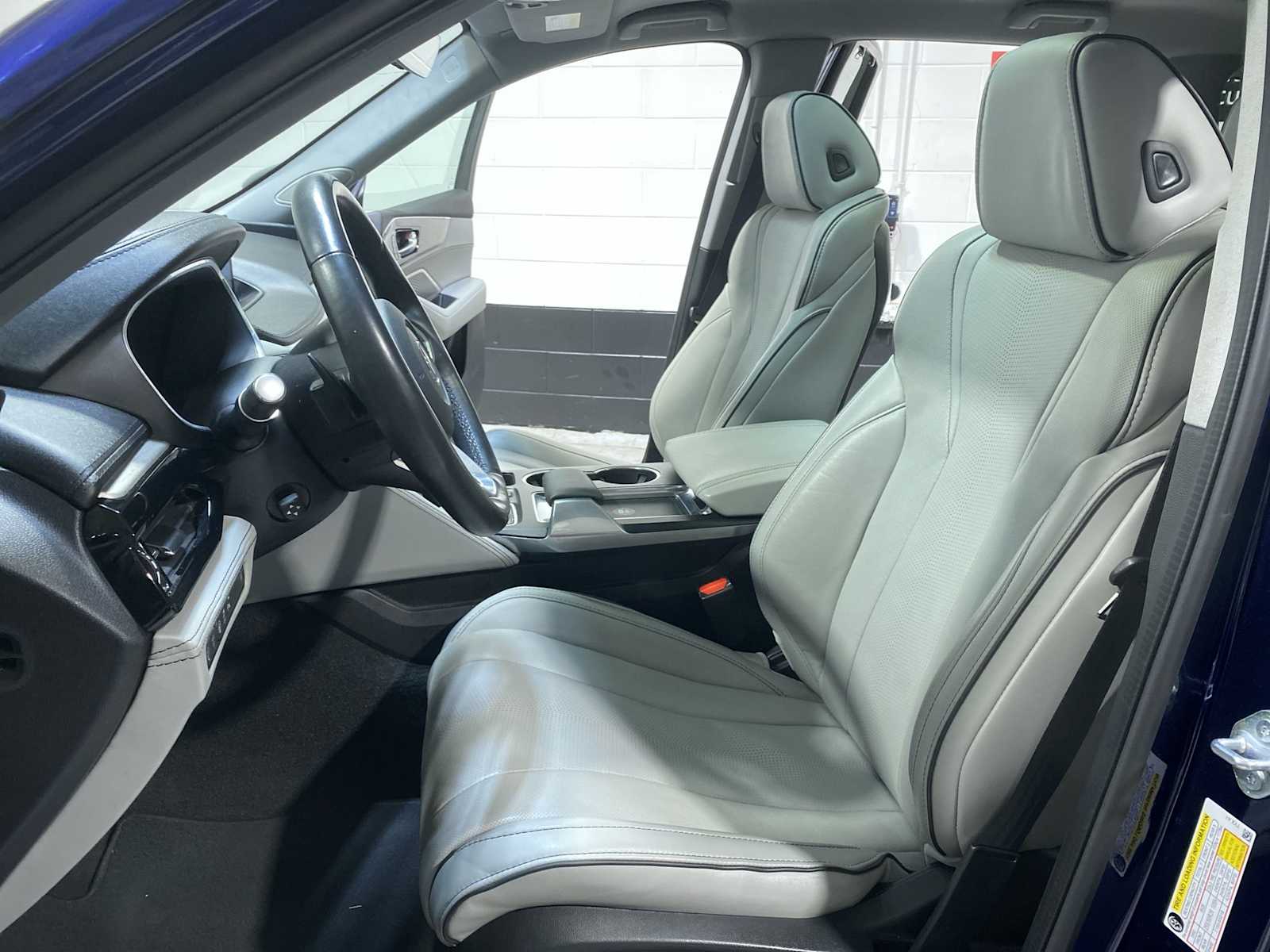 Thumbnail: 2023 Acura MDX - 11