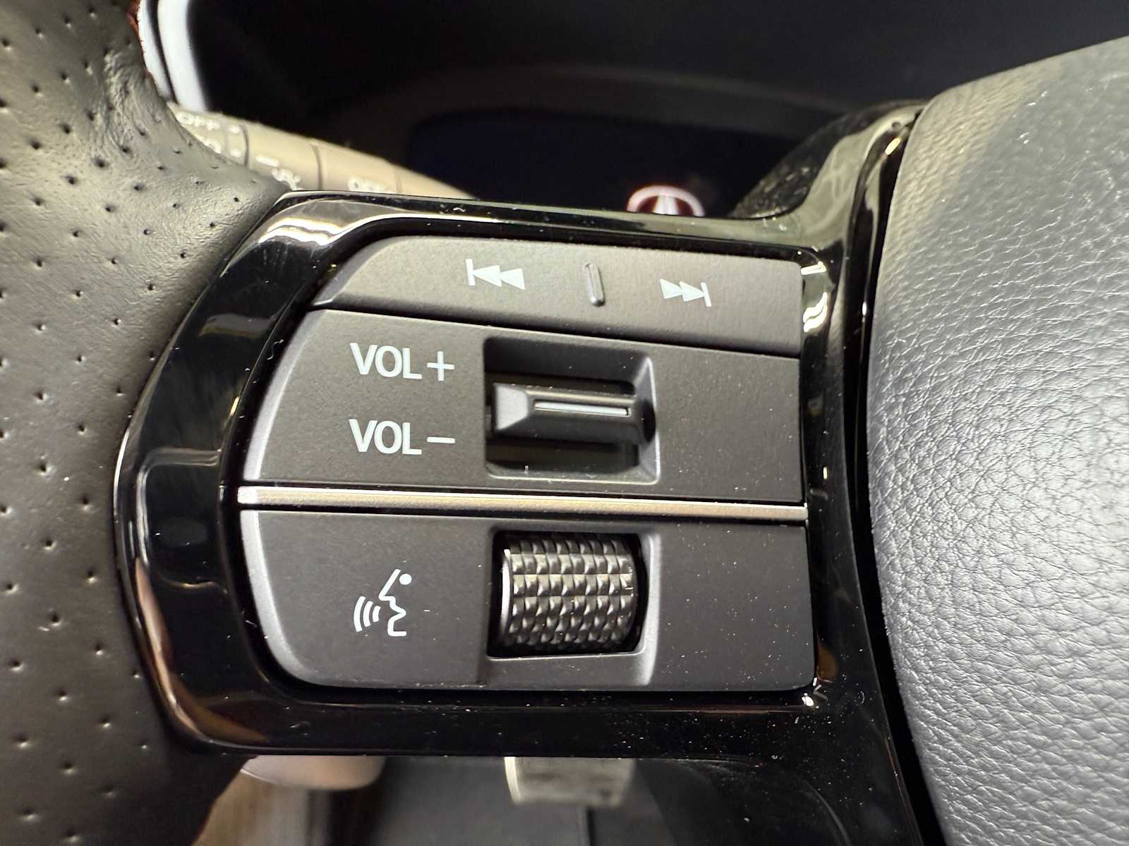 Thumbnail: 2025 Acura ADX - 17