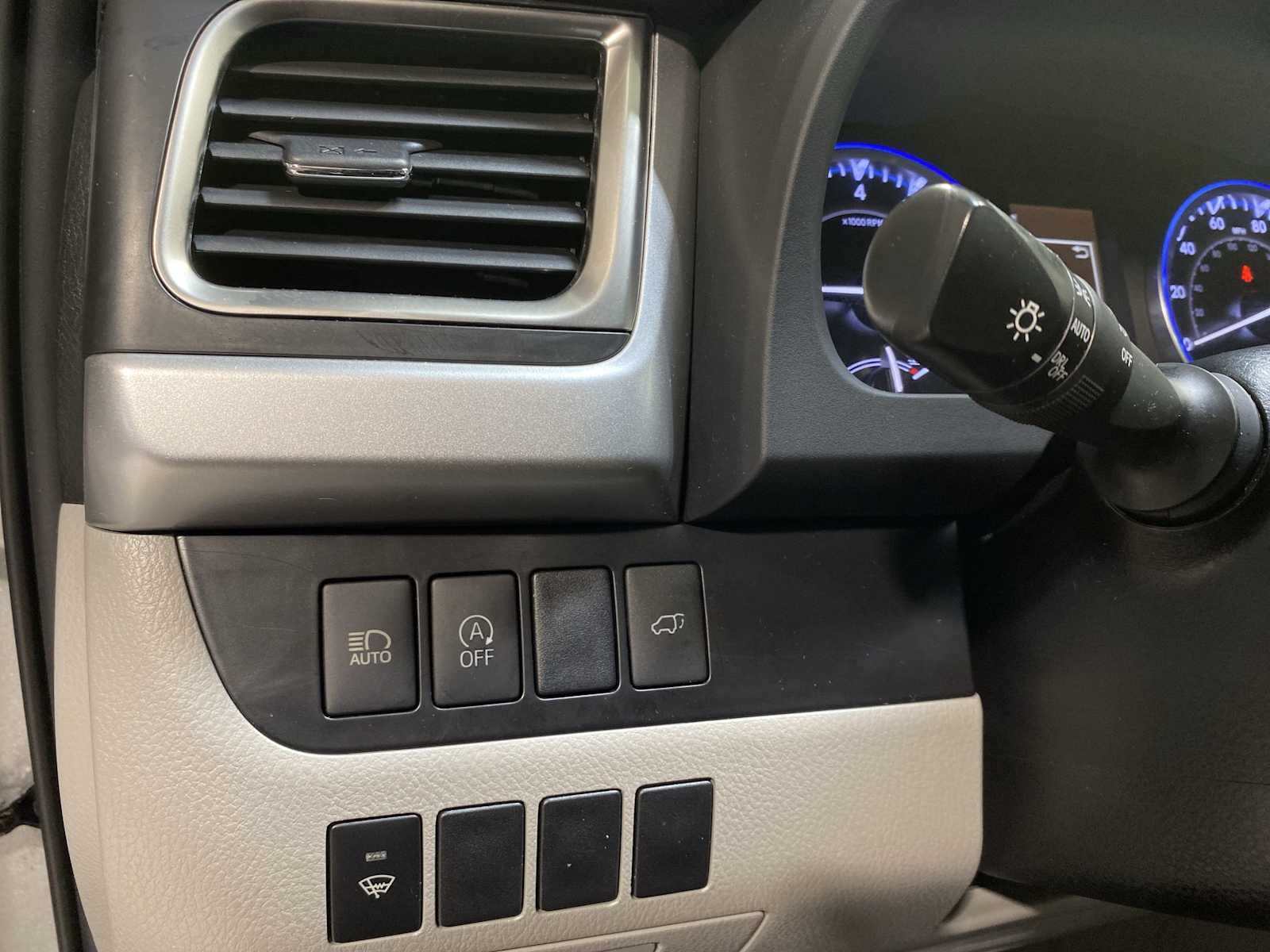 Thumbnail: 2019 Toyota Highlander - 24