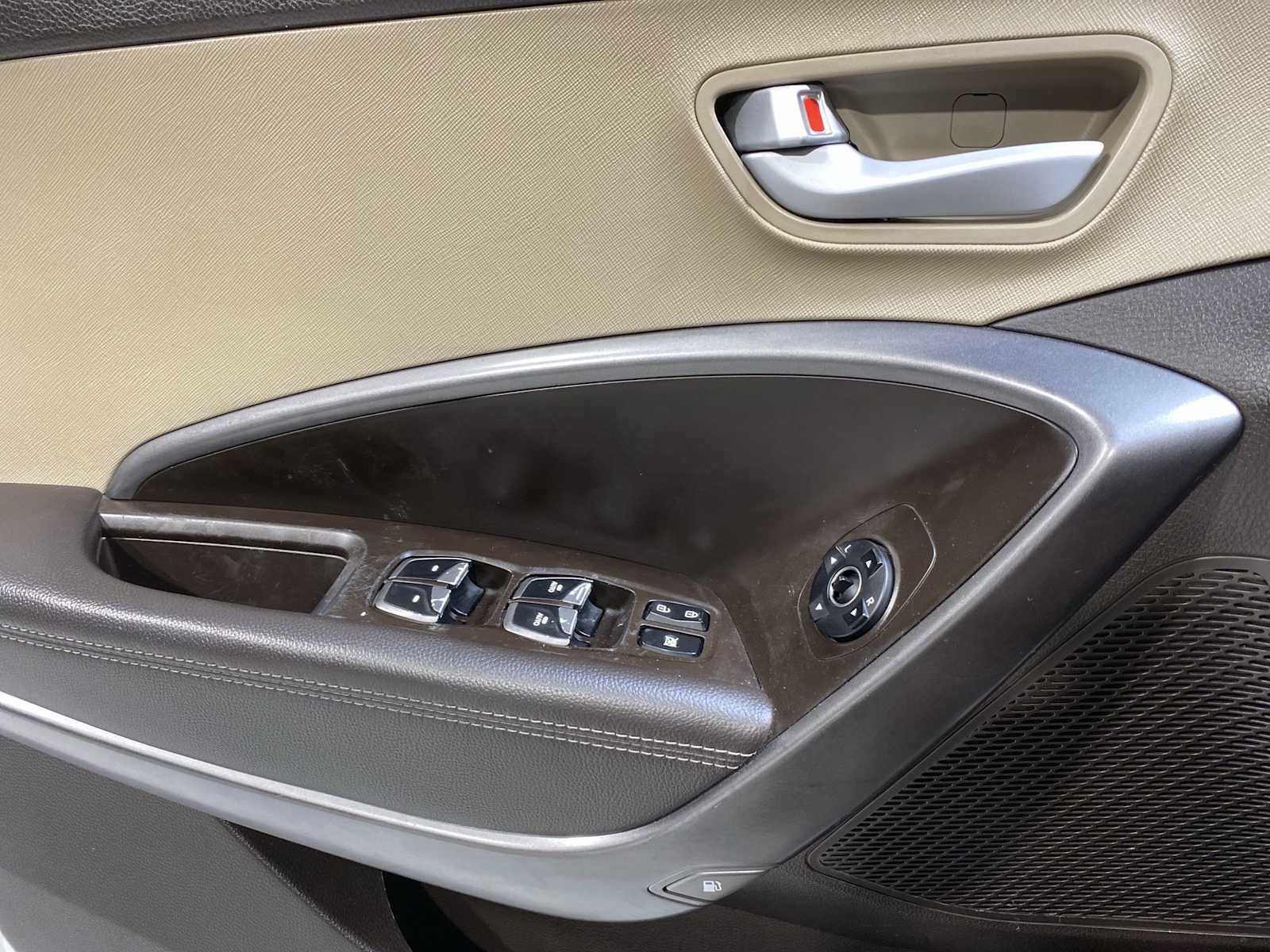 Thumbnail: 2017 Hyundai Santa Fe - 23