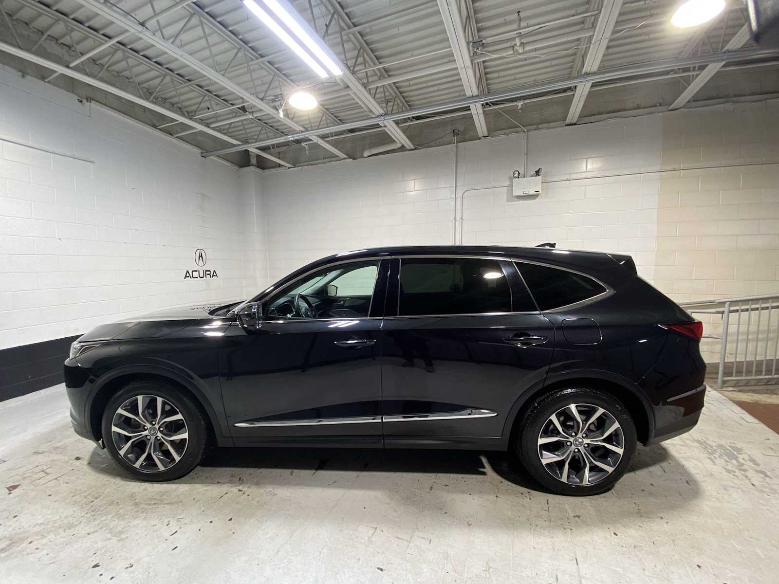 Thumbnail: 2023 Acura MDX - 3