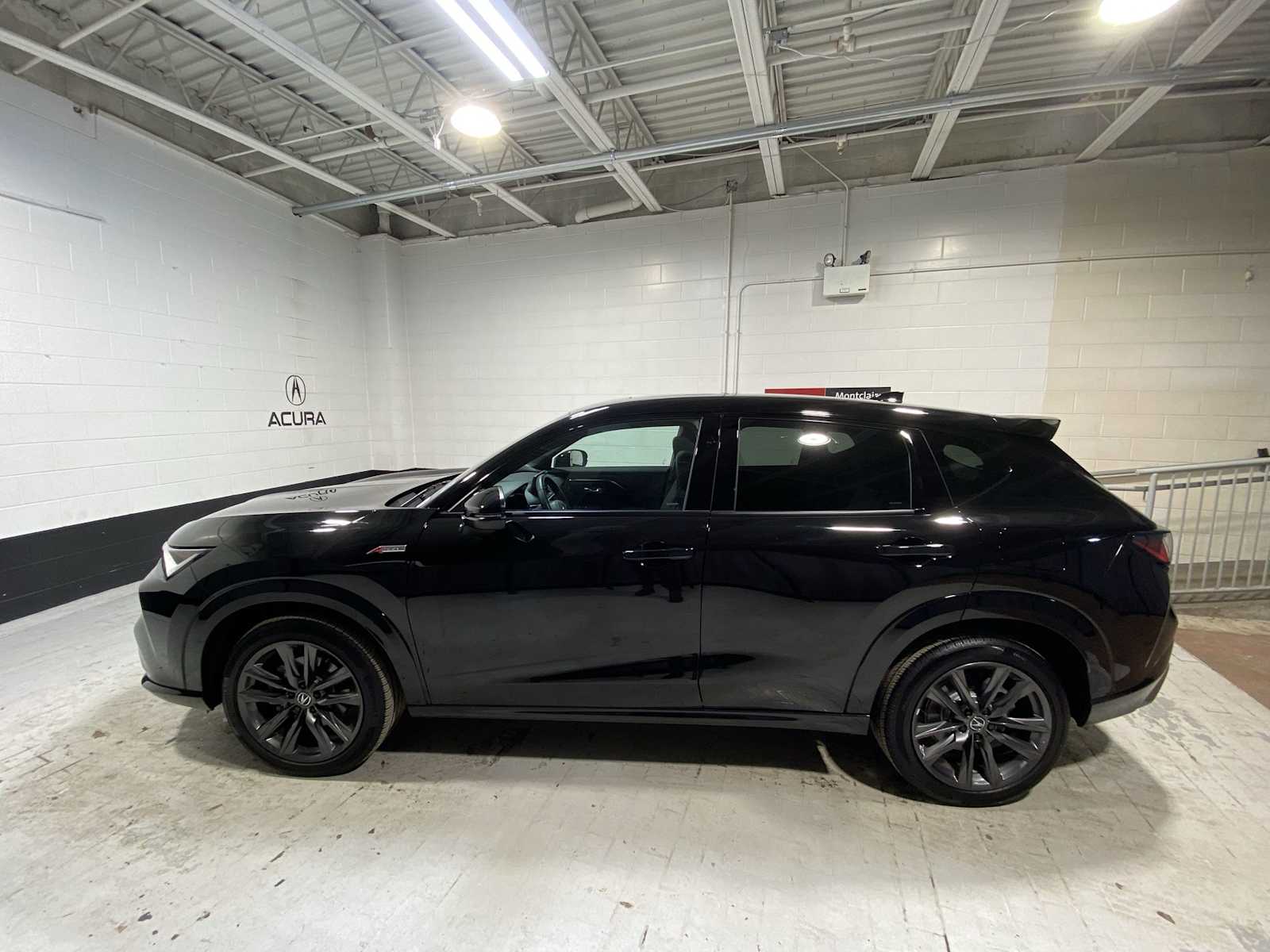 Thumbnail: 2025 Acura ADX - 3