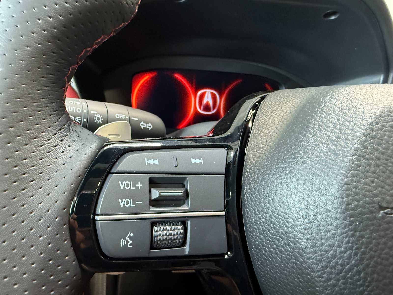 Thumbnail: 2025 Acura ADX - 18