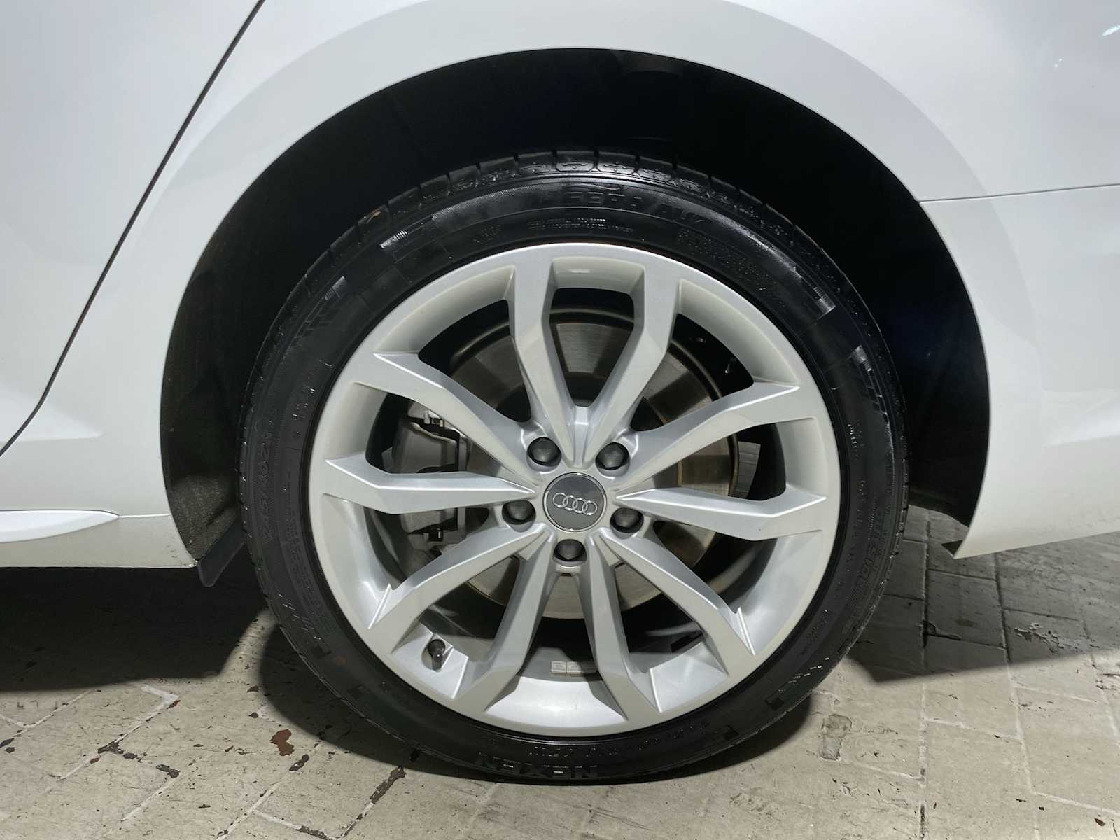 Thumbnail: 2019 Audi A4 - 8