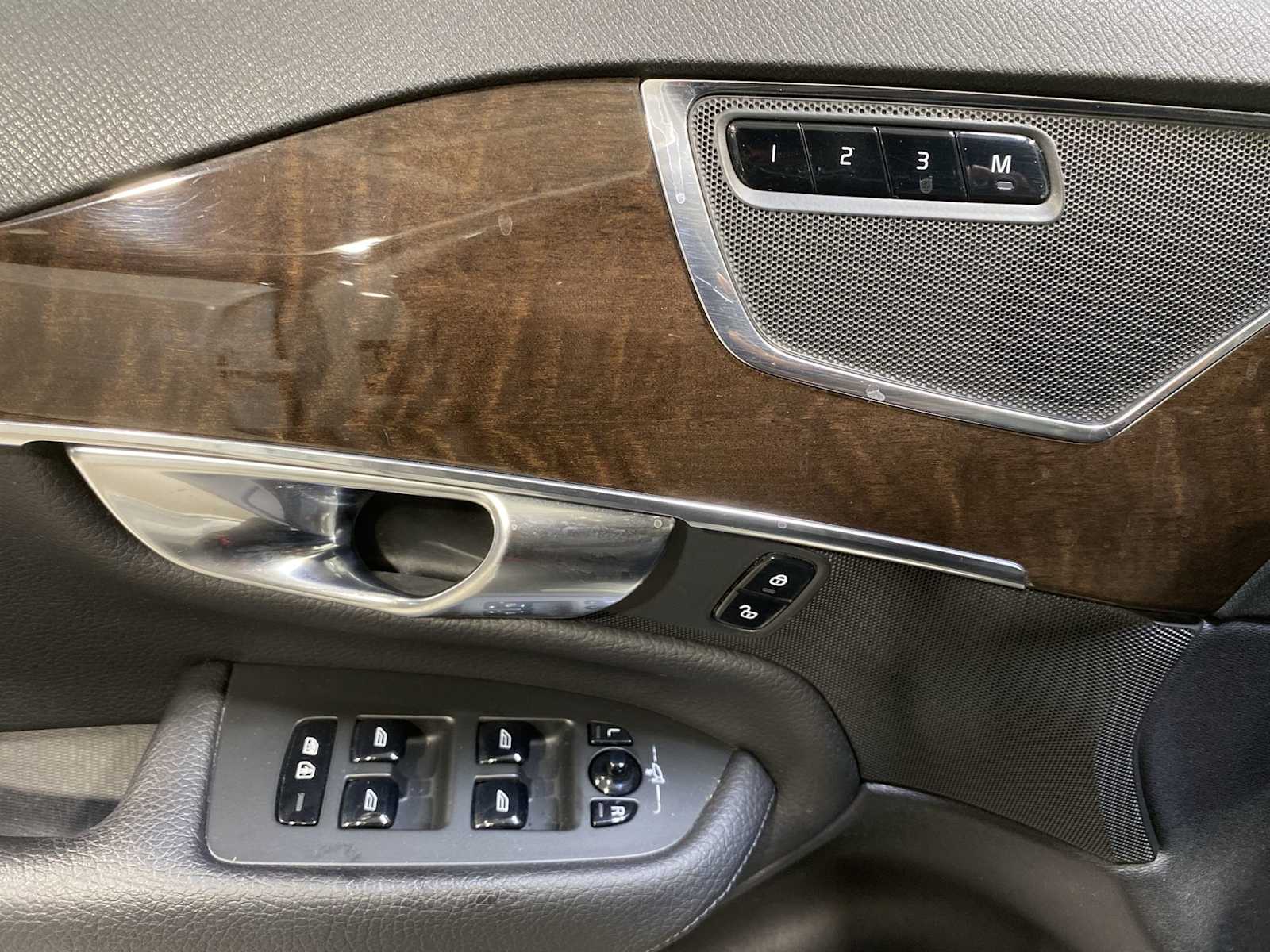 Thumbnail: 2017 Volvo XC90 - 23