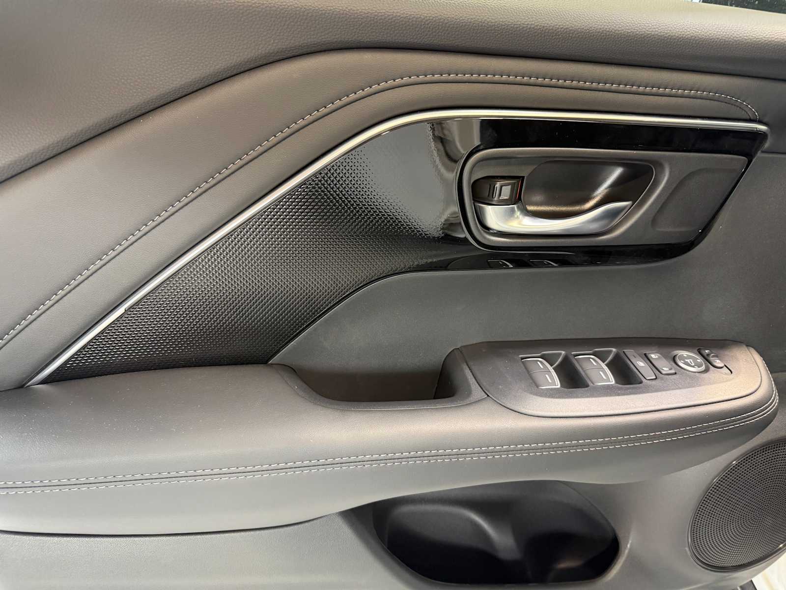 Thumbnail: 2026 Acura ADX - 22