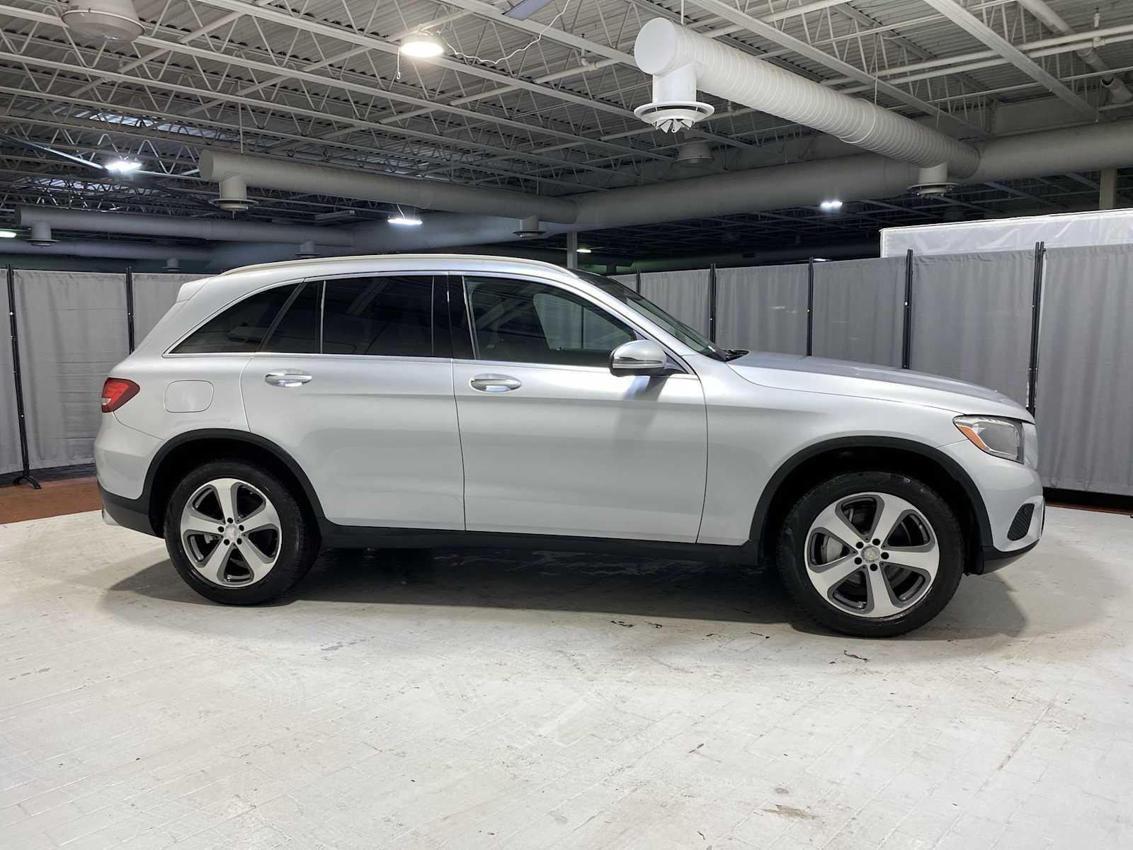 Thumbnail: 2017 Mercedes-Benz GLC - 27