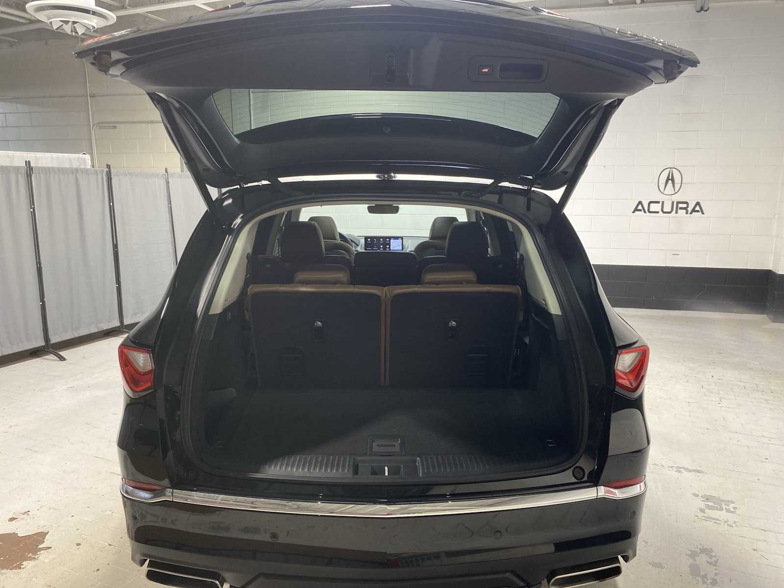 Thumbnail: 2024 Acura MDX - 19