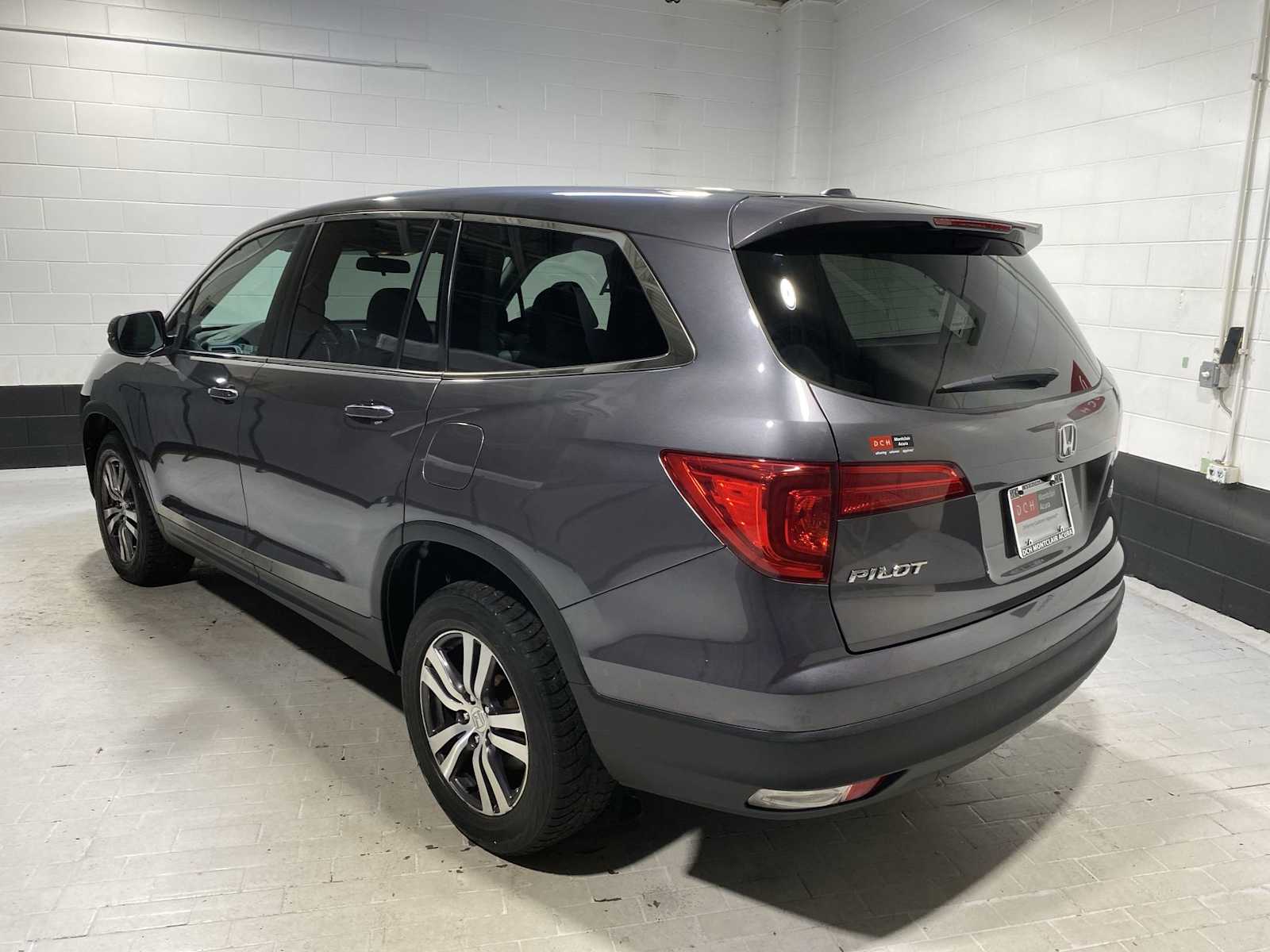 Thumbnail: 2018 Honda Pilot - 4