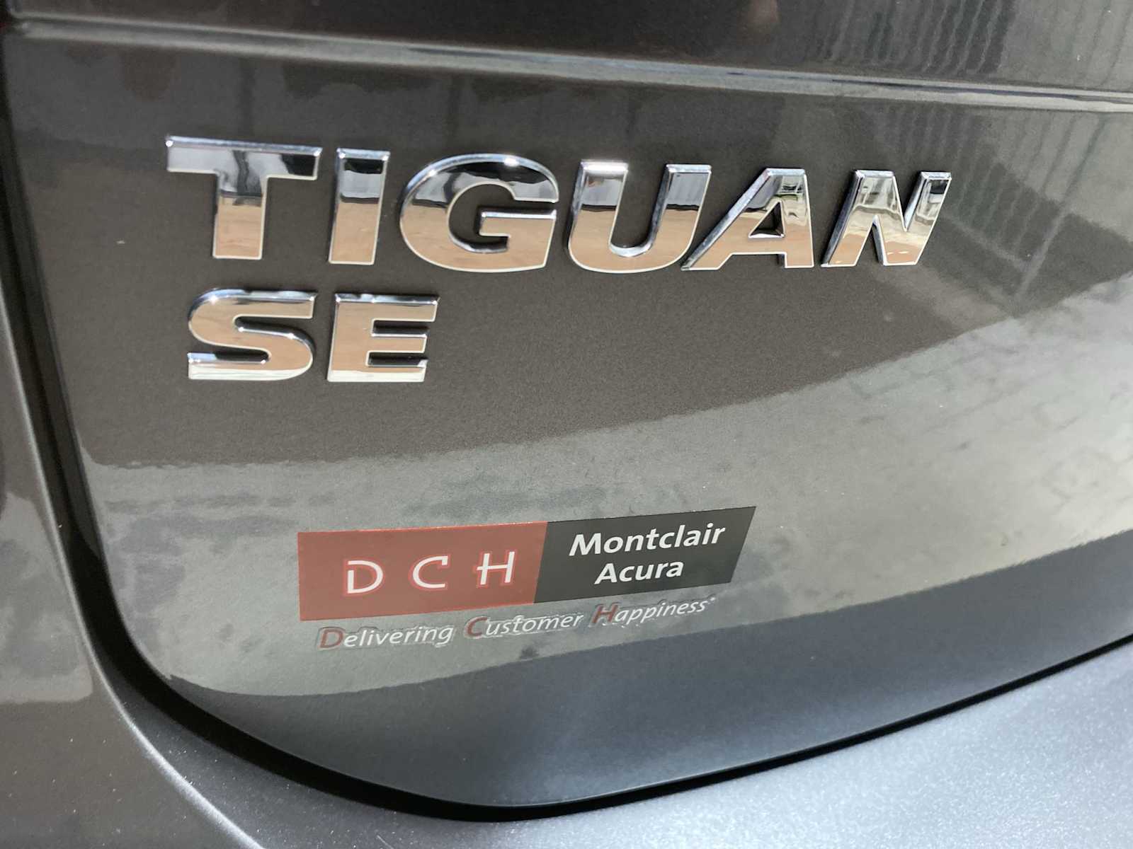 Thumbnail: 2018 Volkswagen Tiguan - 7