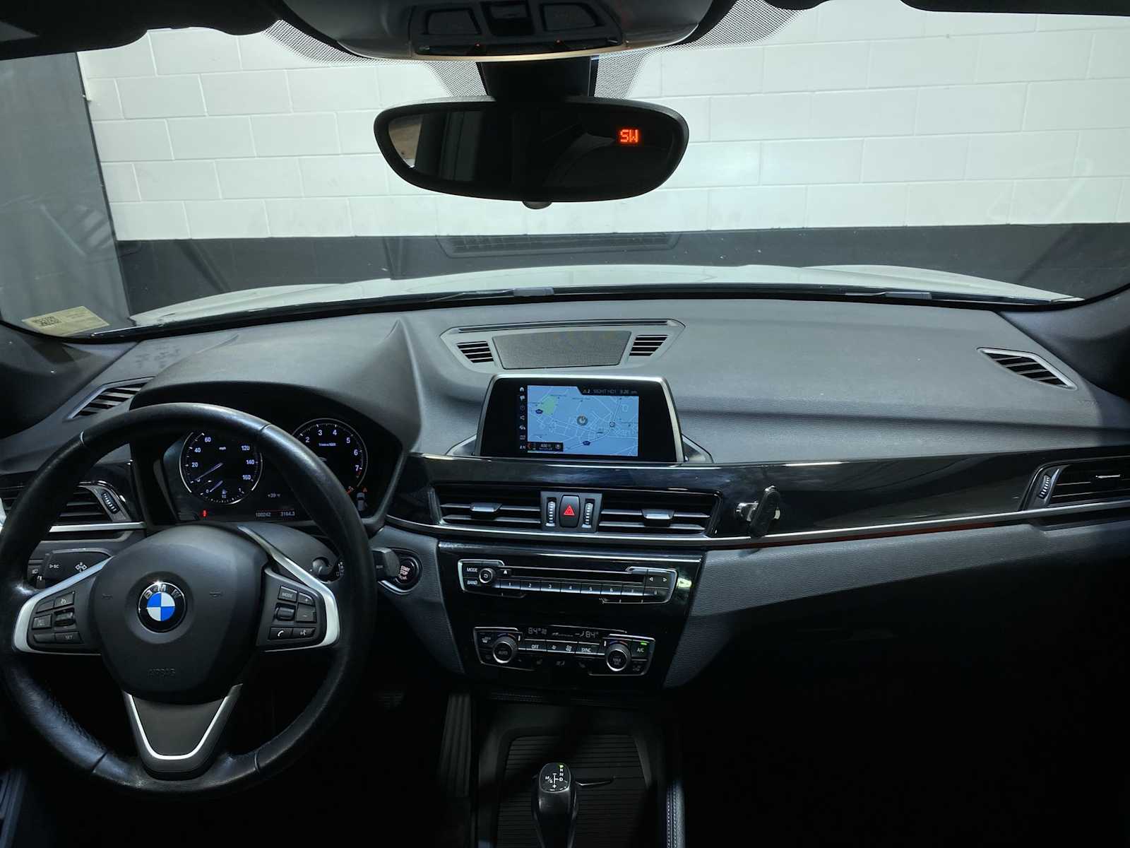 Thumbnail: 2018 BMW X1 - 10