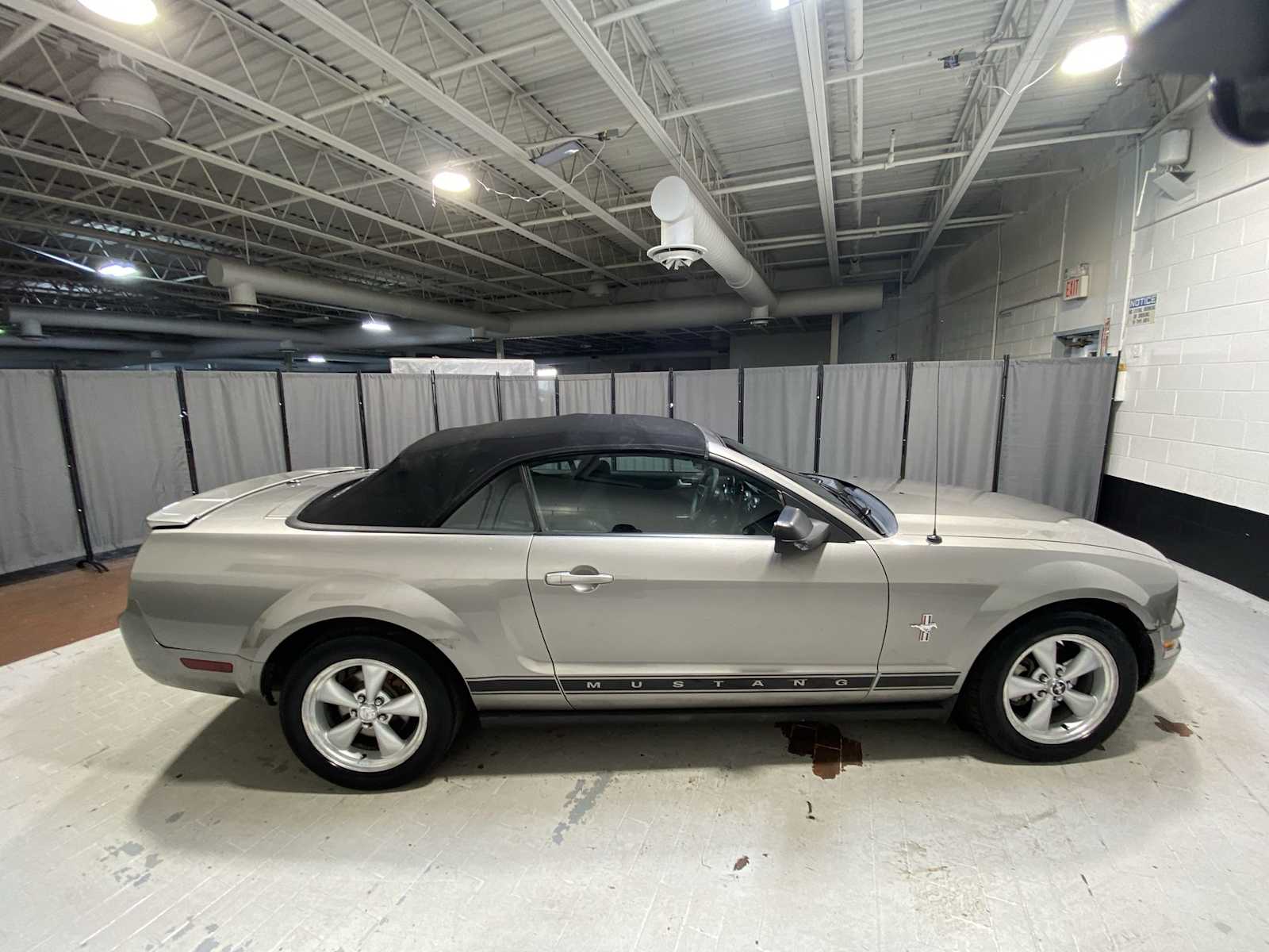 Thumbnail: 2008 Ford Mustang - 25