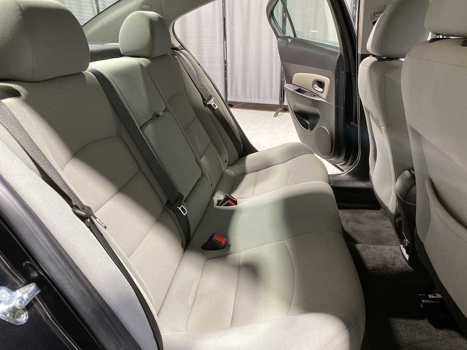 Thumbnail: 2015 Chevrolet Cruze - 13