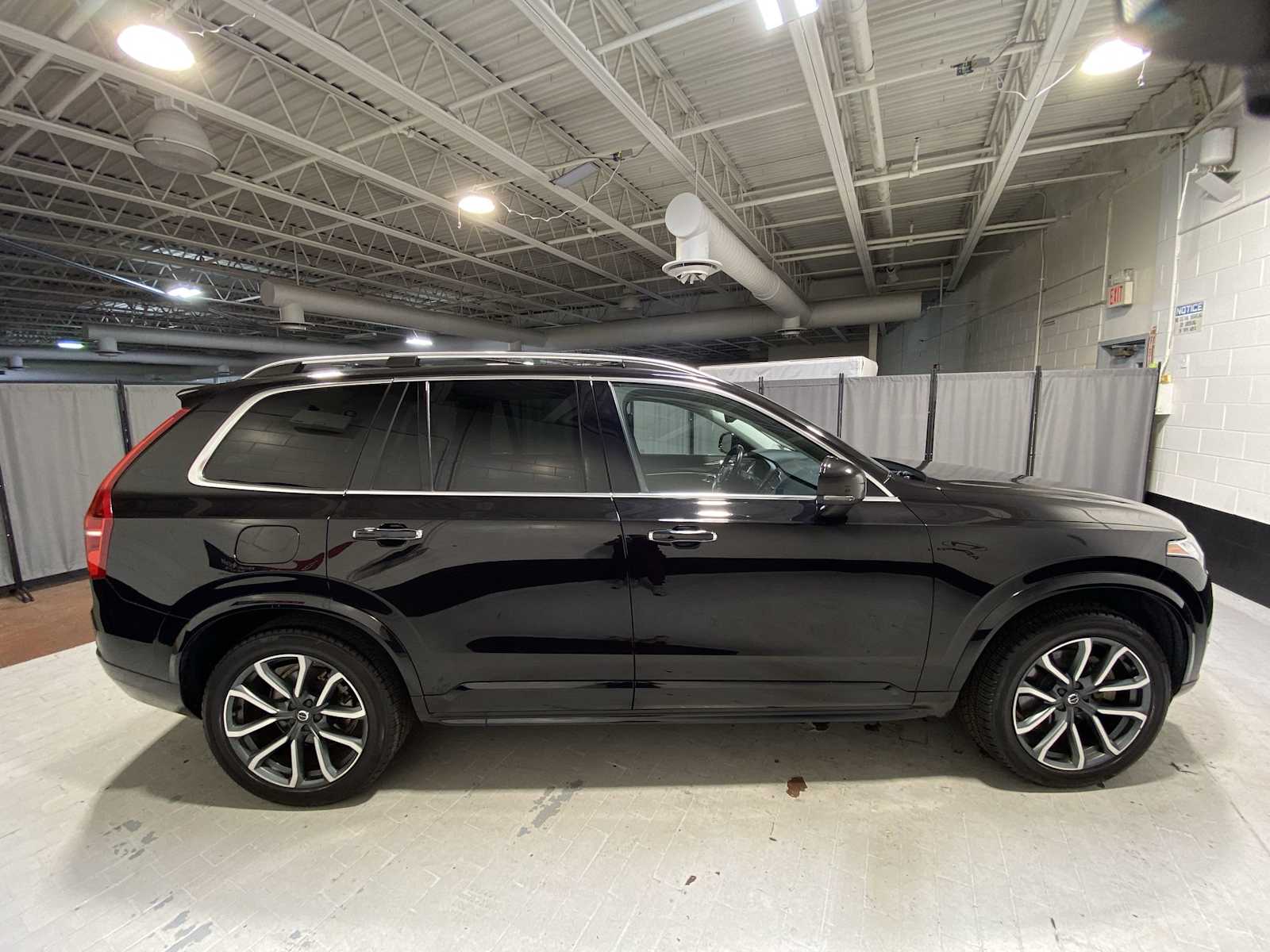 Thumbnail: 2019 Volvo XC90 - 27