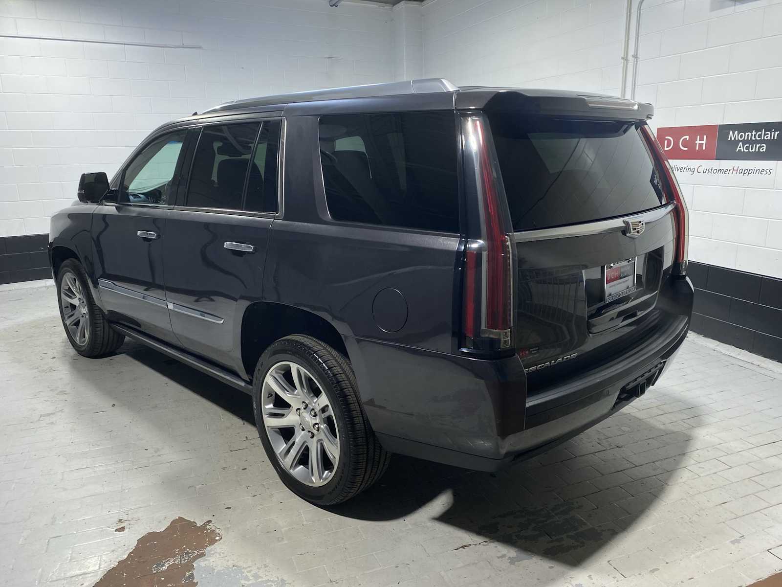 Thumbnail: 2015 Cadillac Escalade - 4