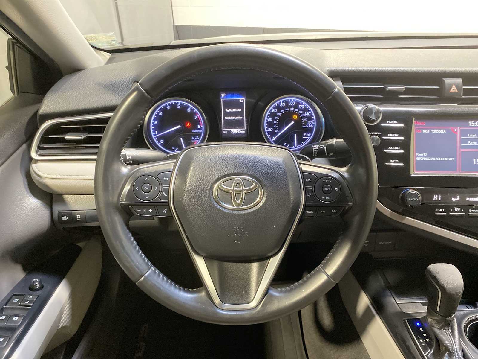 Thumbnail: 2018 Toyota Camry - 15