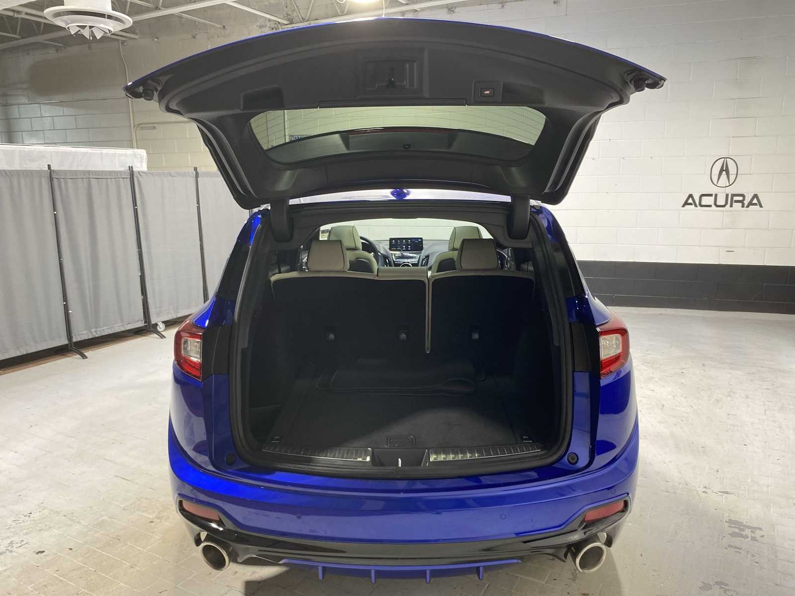 Thumbnail: 2025 Acura RDX - 19