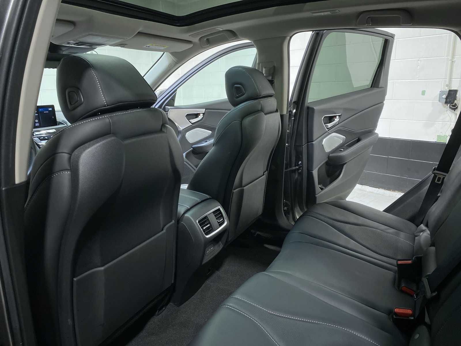 Thumbnail: 2025 Acura RDX - 12