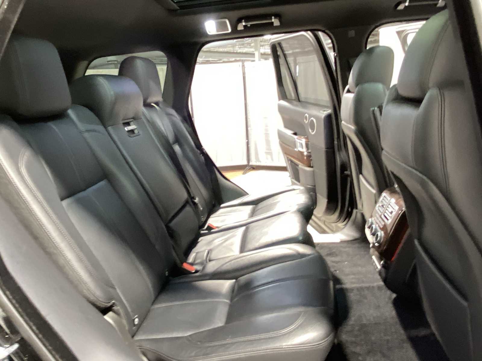 Thumbnail: 2016 Land Rover Range Rover - 13