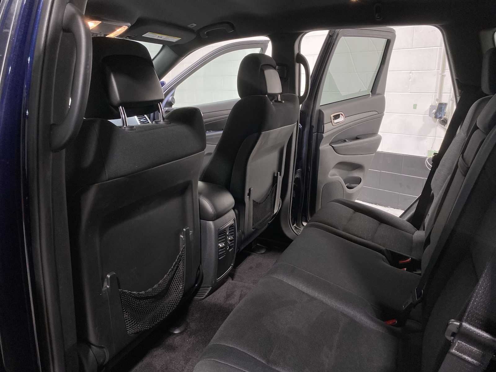 Thumbnail: 2017 Jeep Grand Cherokee - 12