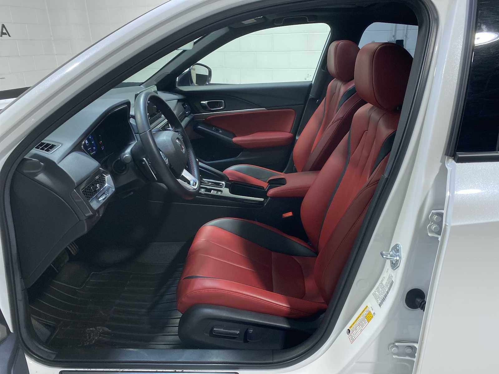 Thumbnail: 2025 Acura Integra - 2