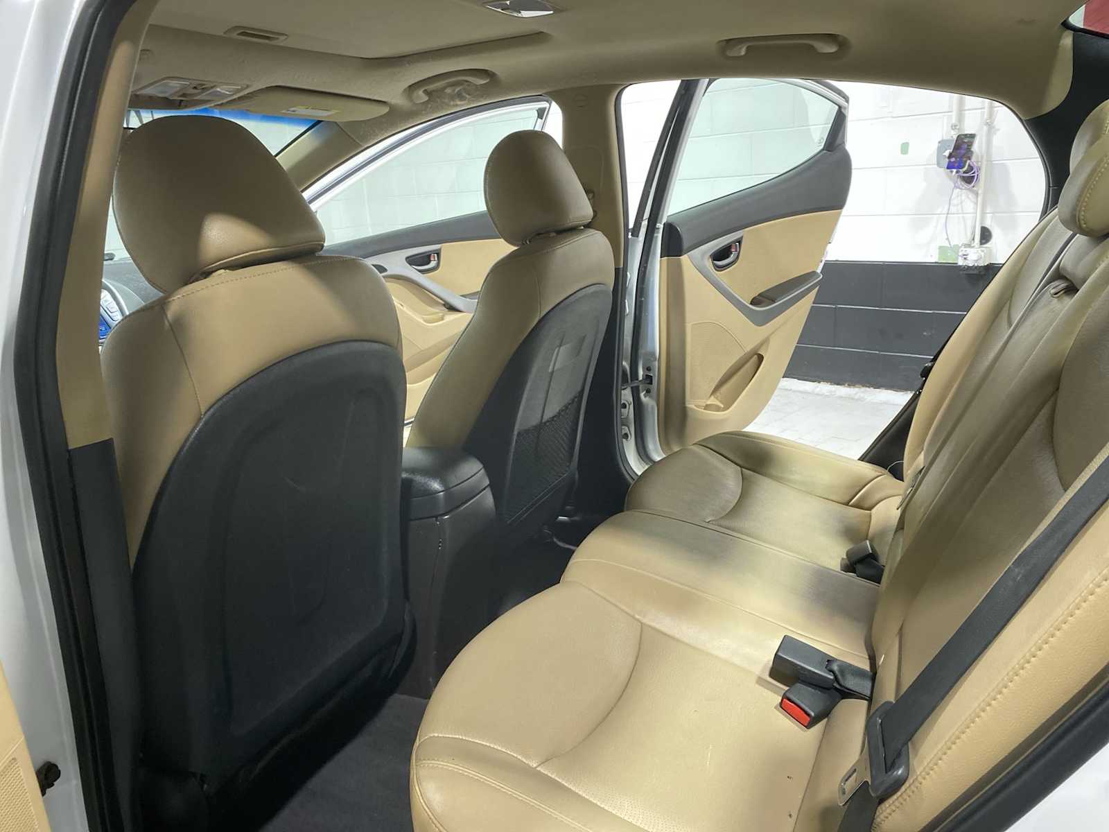 Thumbnail: 2013 Hyundai Elantra - 12