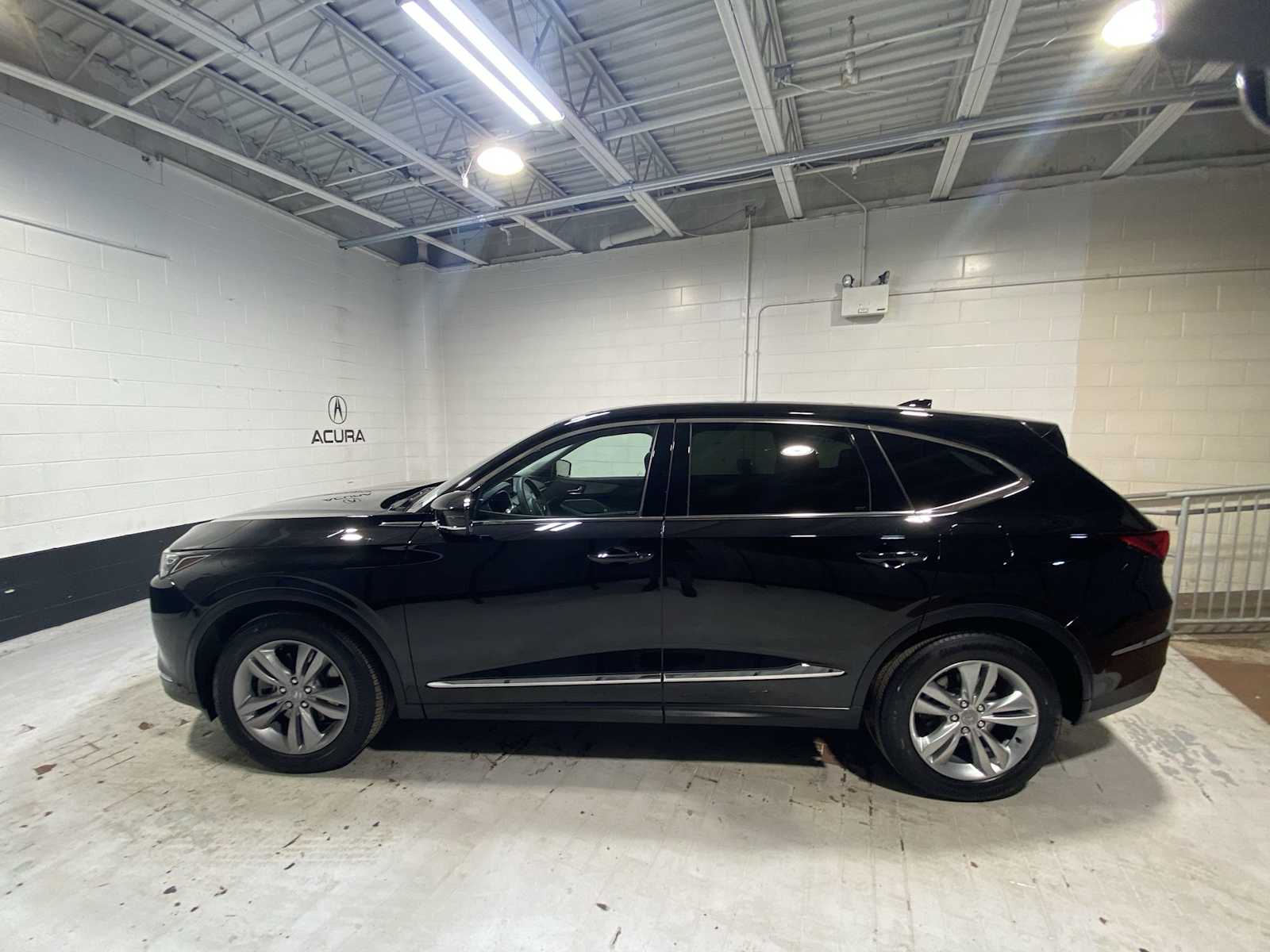 Thumbnail: 2023 Acura MDX - 3