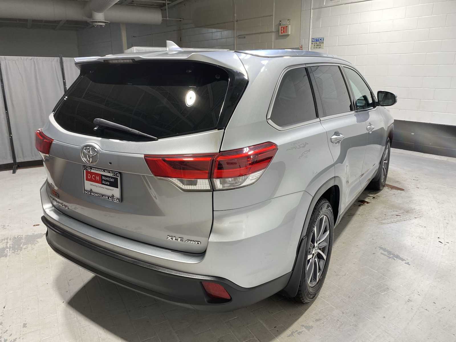 Thumbnail: 2019 Toyota Highlander - 26