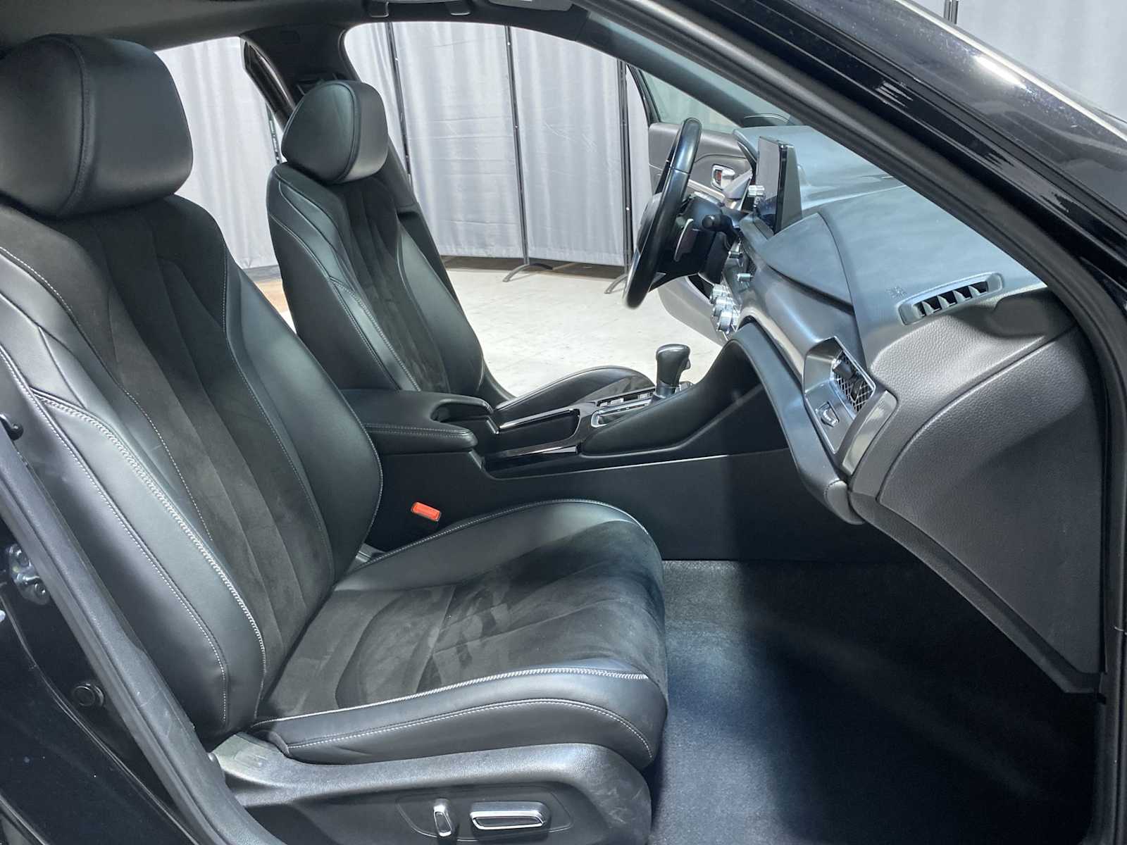 Thumbnail: 2023 Acura Integra - 14