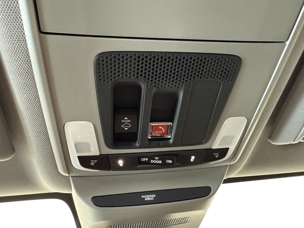 Thumbnail: 2025 Acura ADX - 25