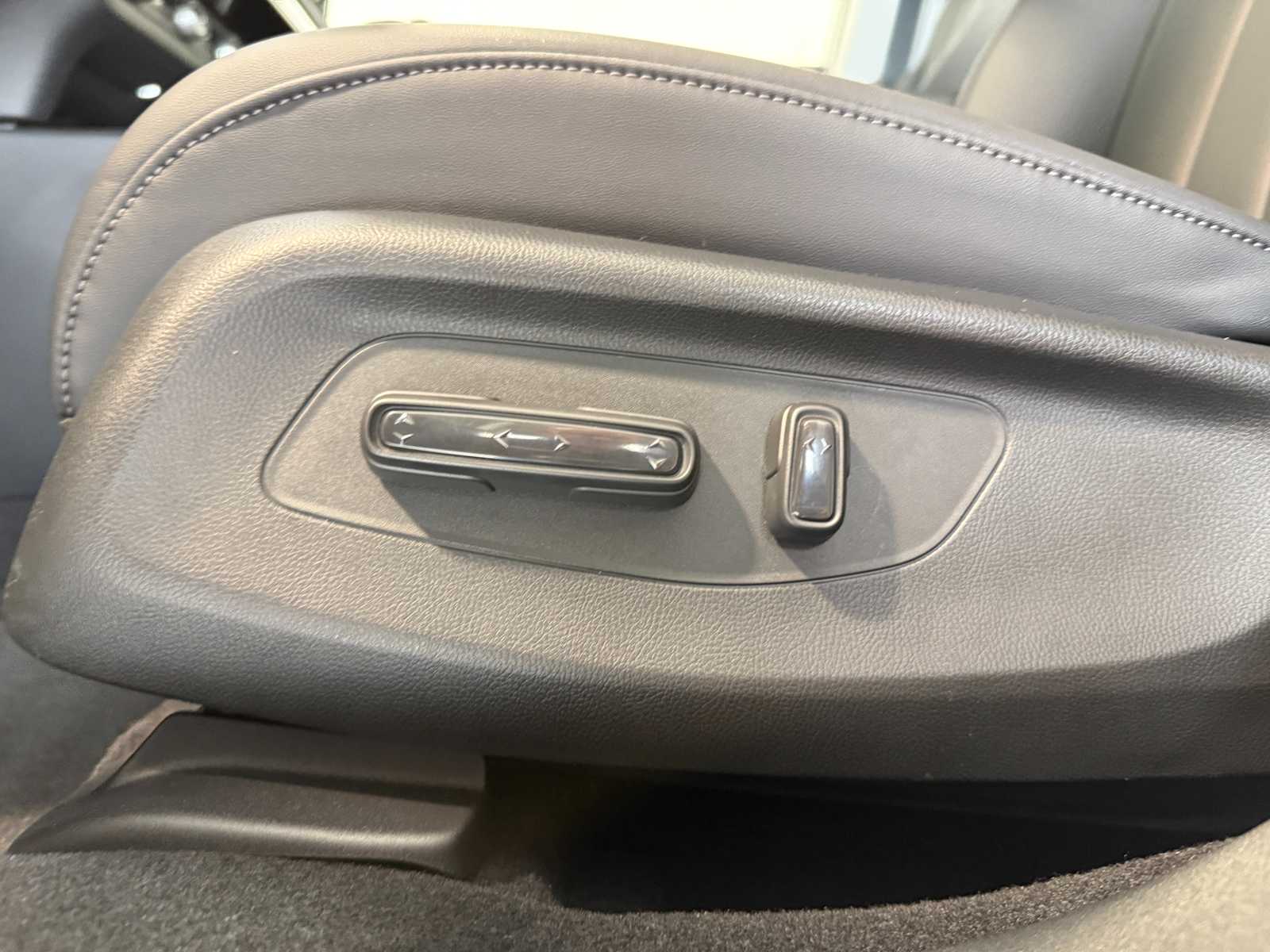 Thumbnail: 2026 Acura ADX - 18