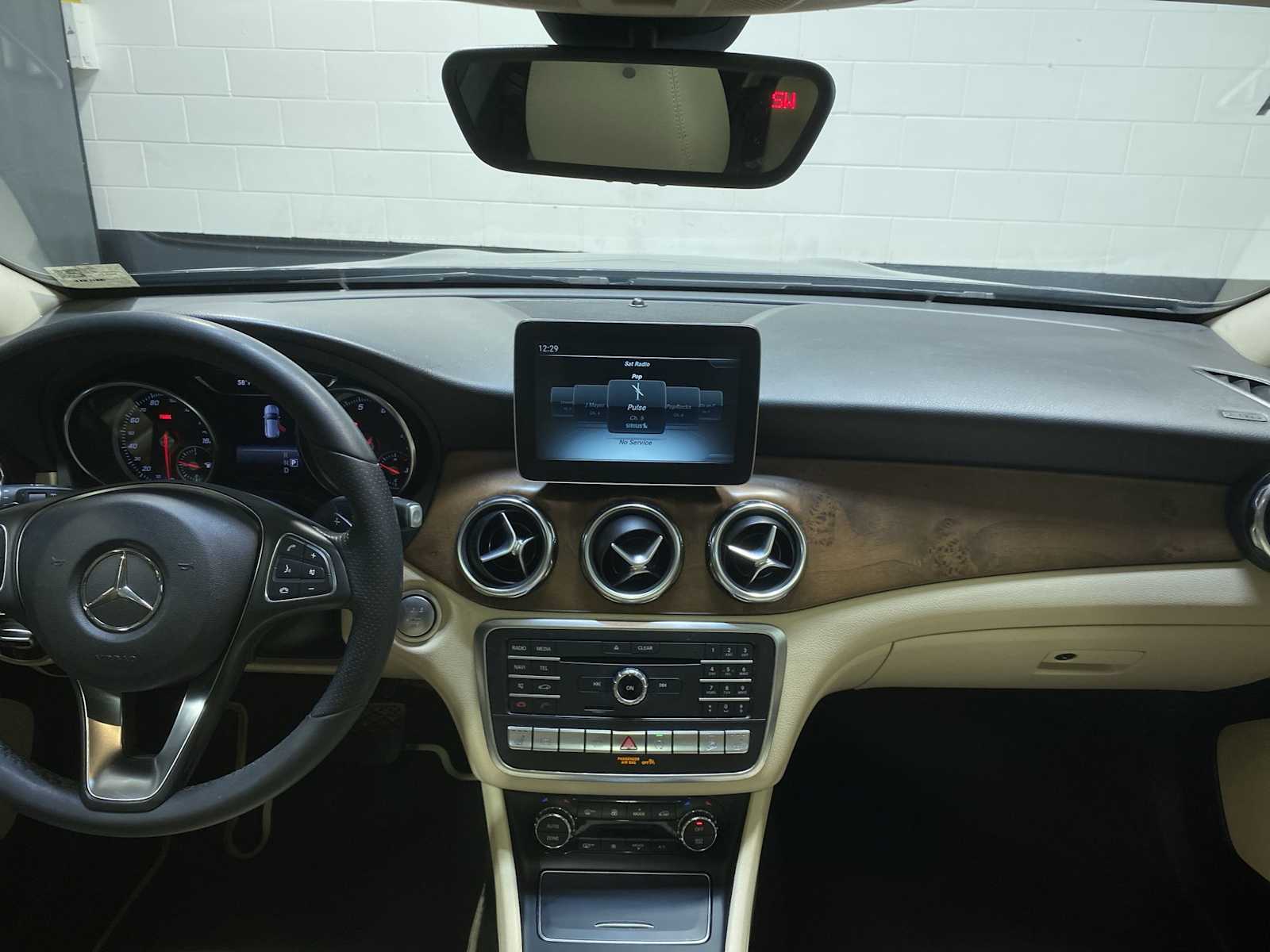 Thumbnail: 2018 Mercedes-Benz GLA - 10