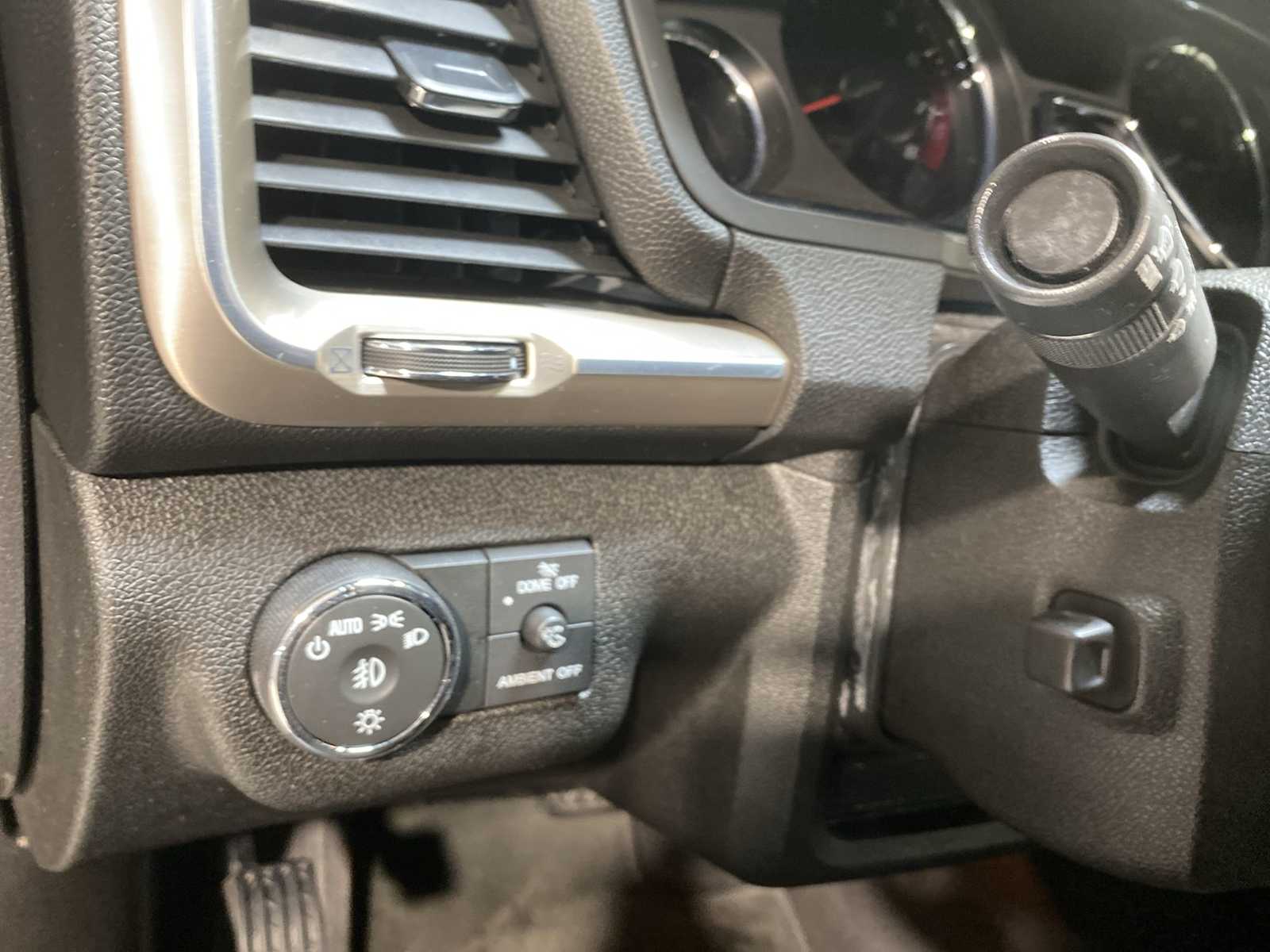 Thumbnail: 2015 GMC Acadia - 23