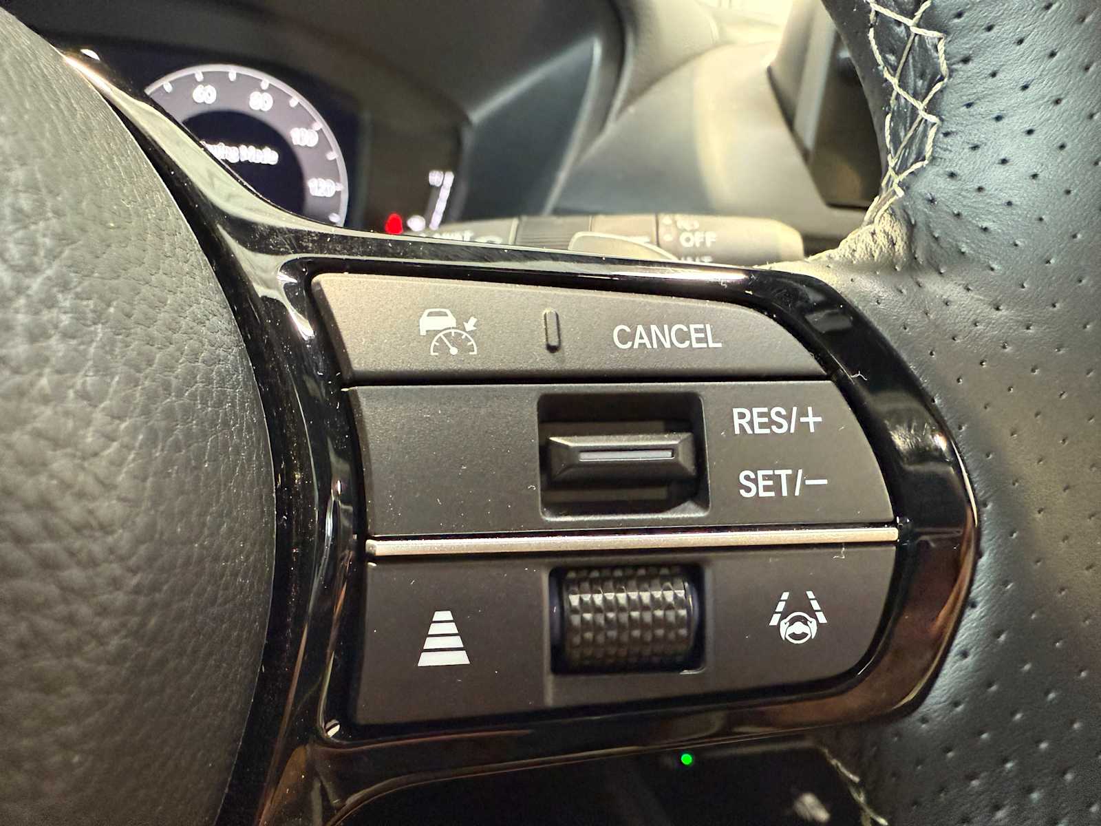 Thumbnail: 2025 Acura ADX - 19