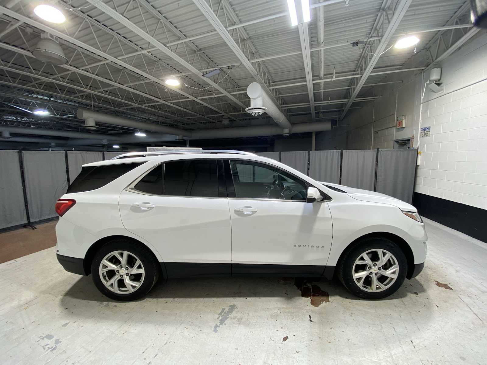 Thumbnail: 2018 Chevrolet Equinox - 27