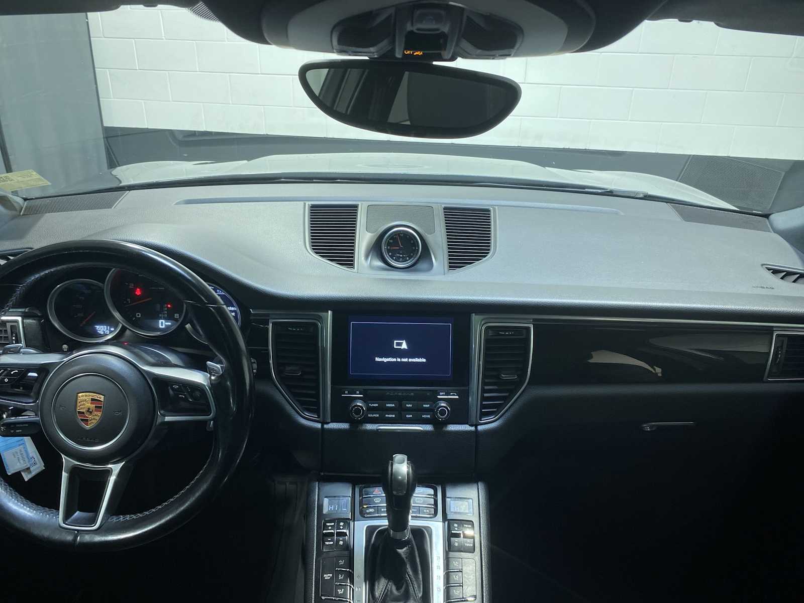 Thumbnail: 2017 Porsche Macan - 10