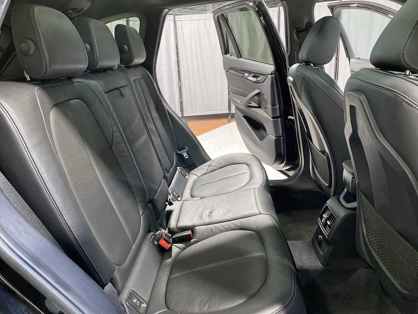 2018 BMW X1 xDrive28i 13