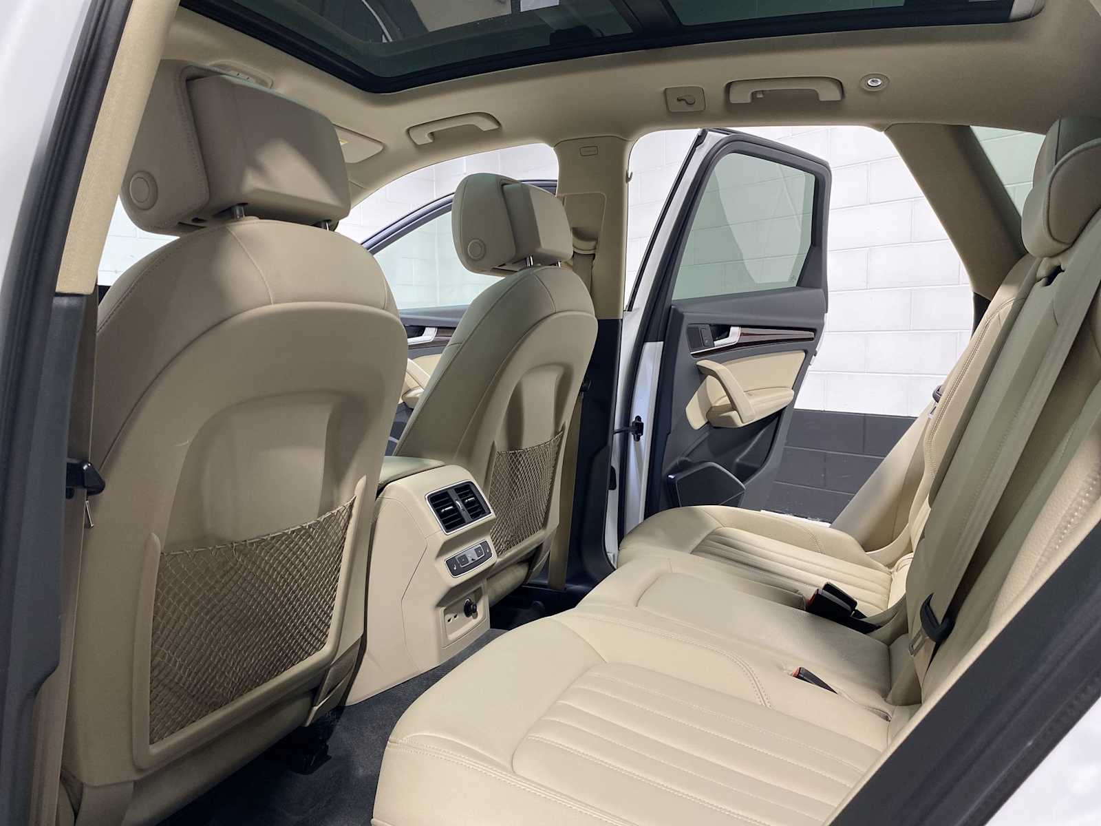 Thumbnail: 2019 Audi Q5 - 12