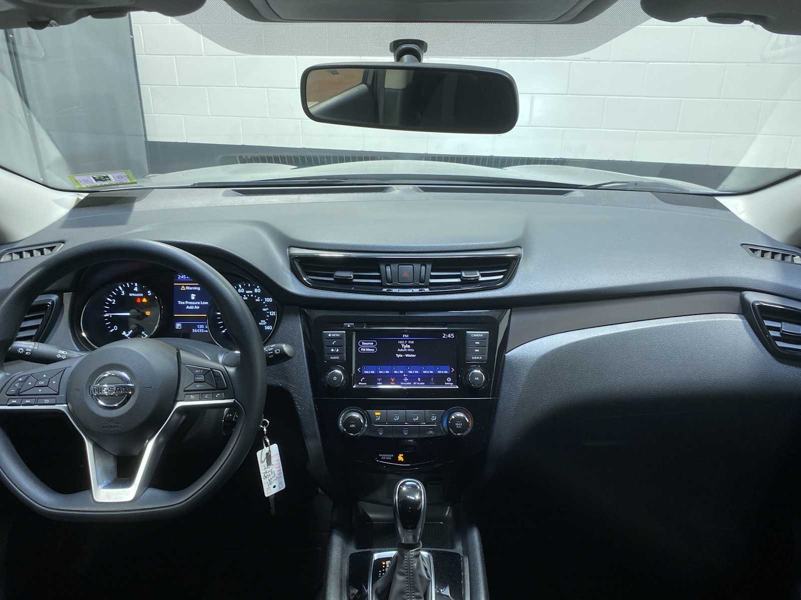 Thumbnail: 2019 Nissan Rogue Sport - 10