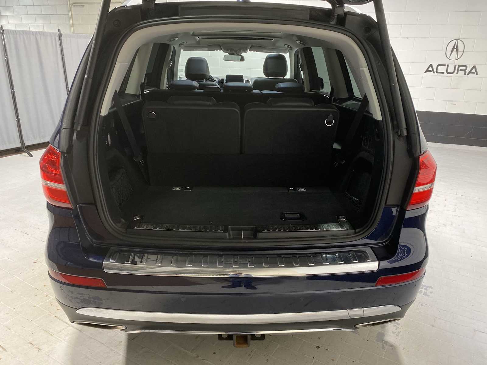 Thumbnail: 2017 Mercedes-Benz GLS - 19