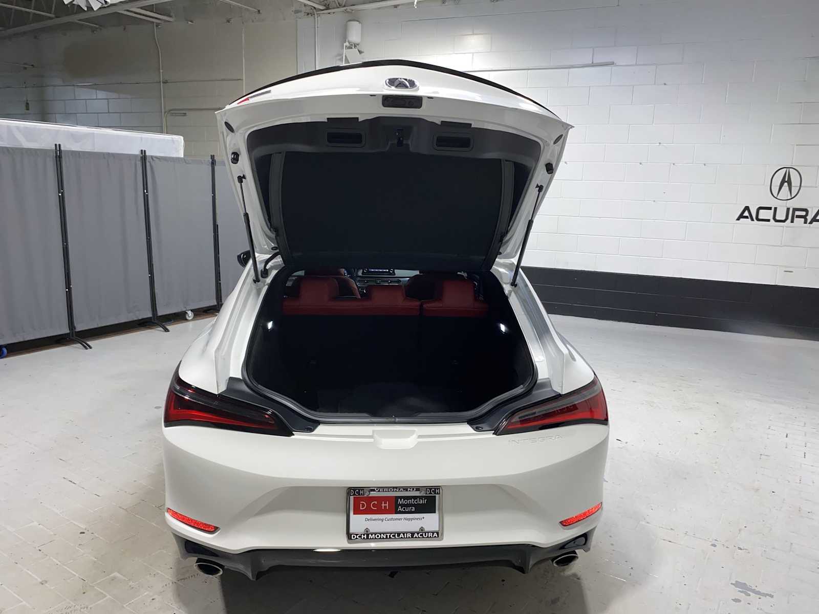 Thumbnail: 2024 Acura Integra - 19