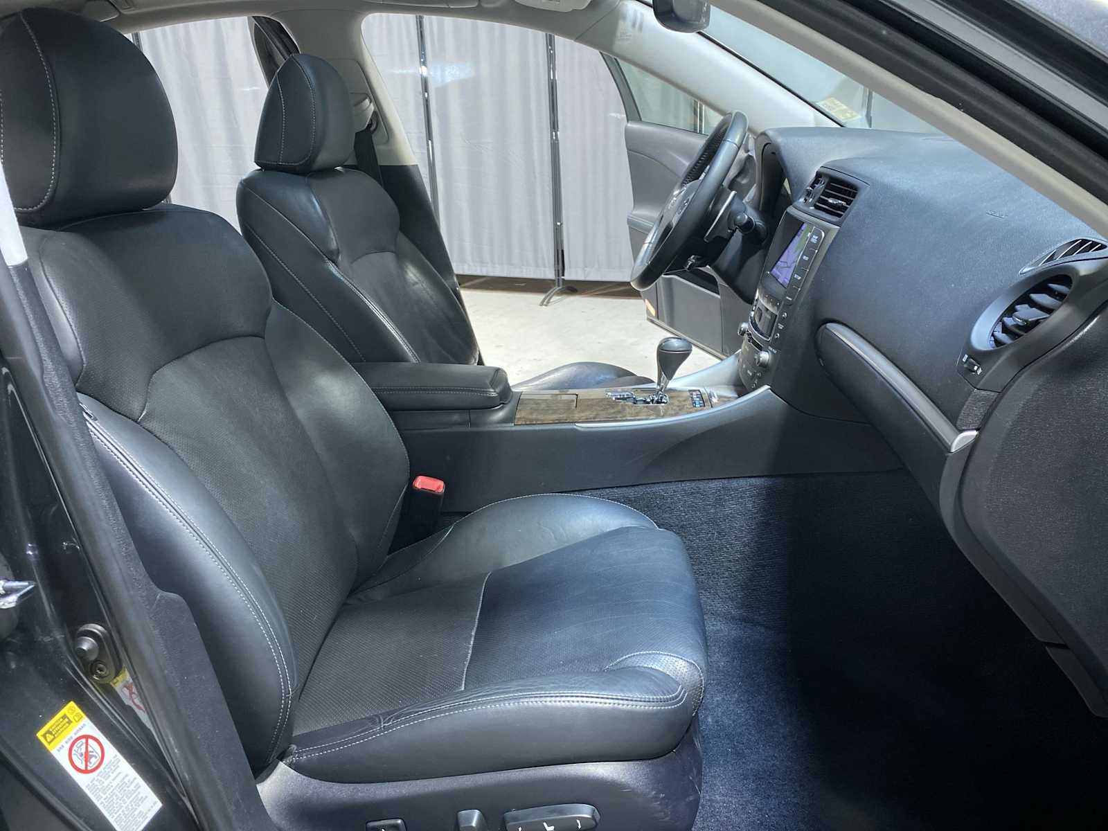 Thumbnail: 2011 Lexus IS - 14