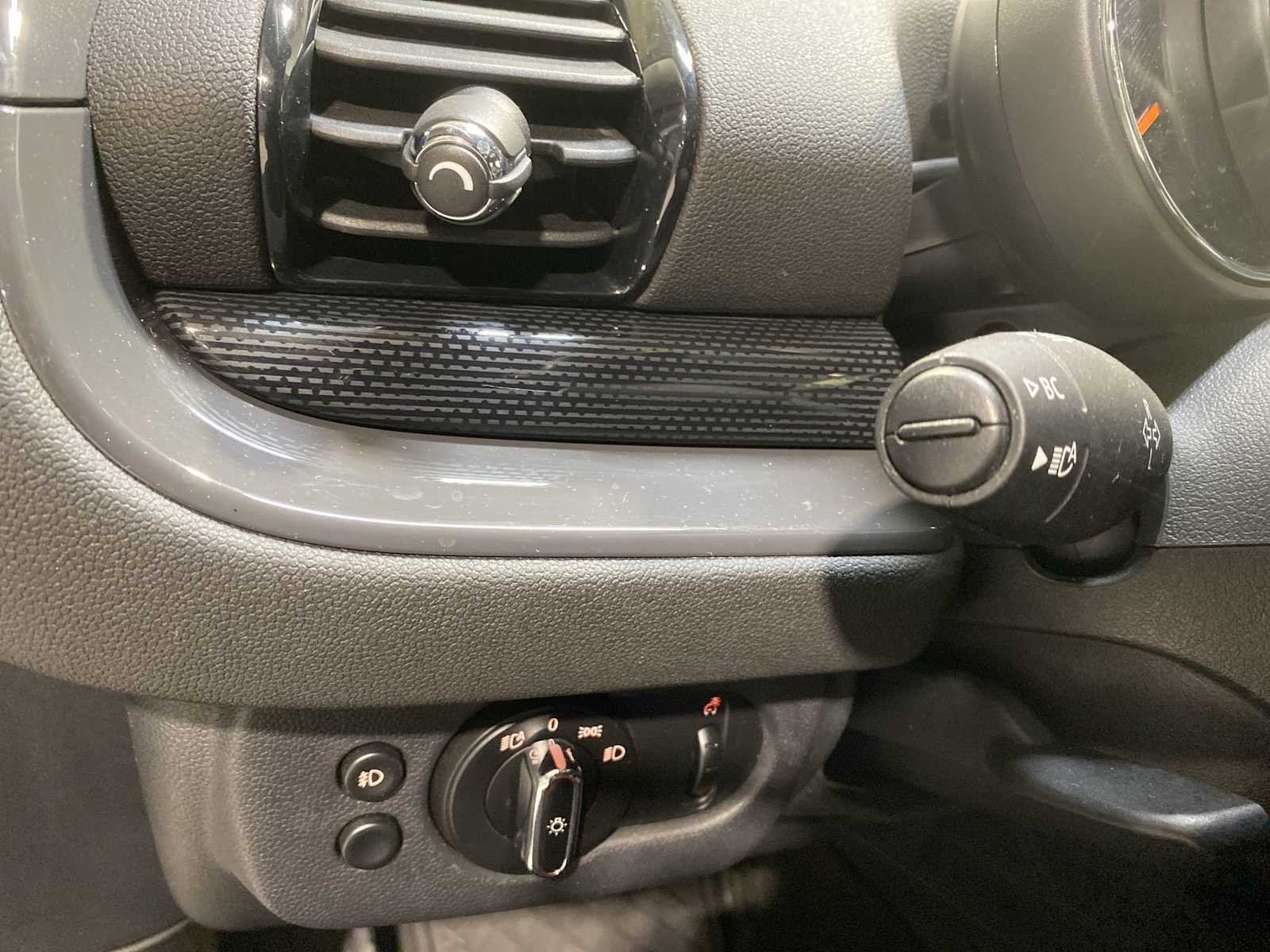 Thumbnail: 2019 MINI Cooper Clubman - 24